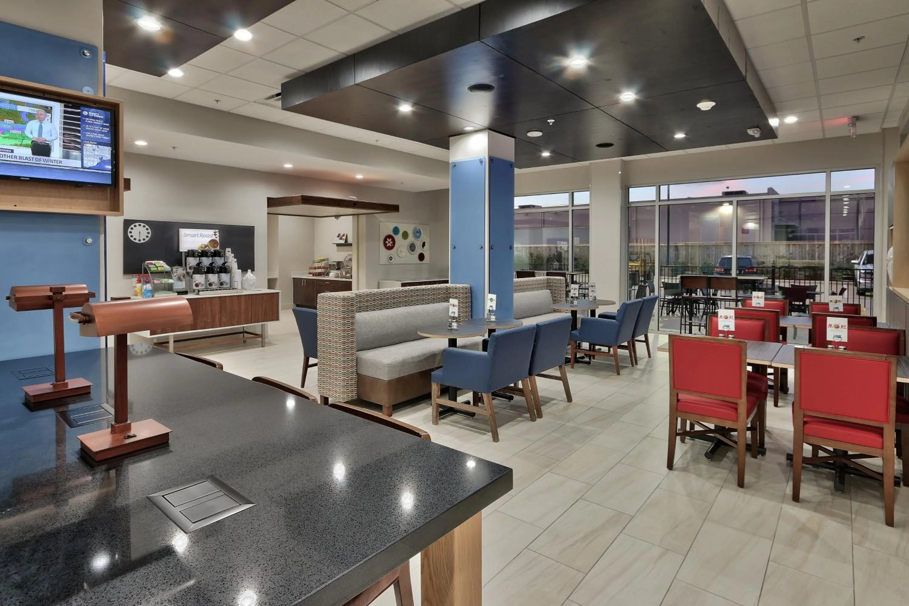 Breakfast in Holiday Inn Express & Suites - Houston East - Beltway 8 by IHG