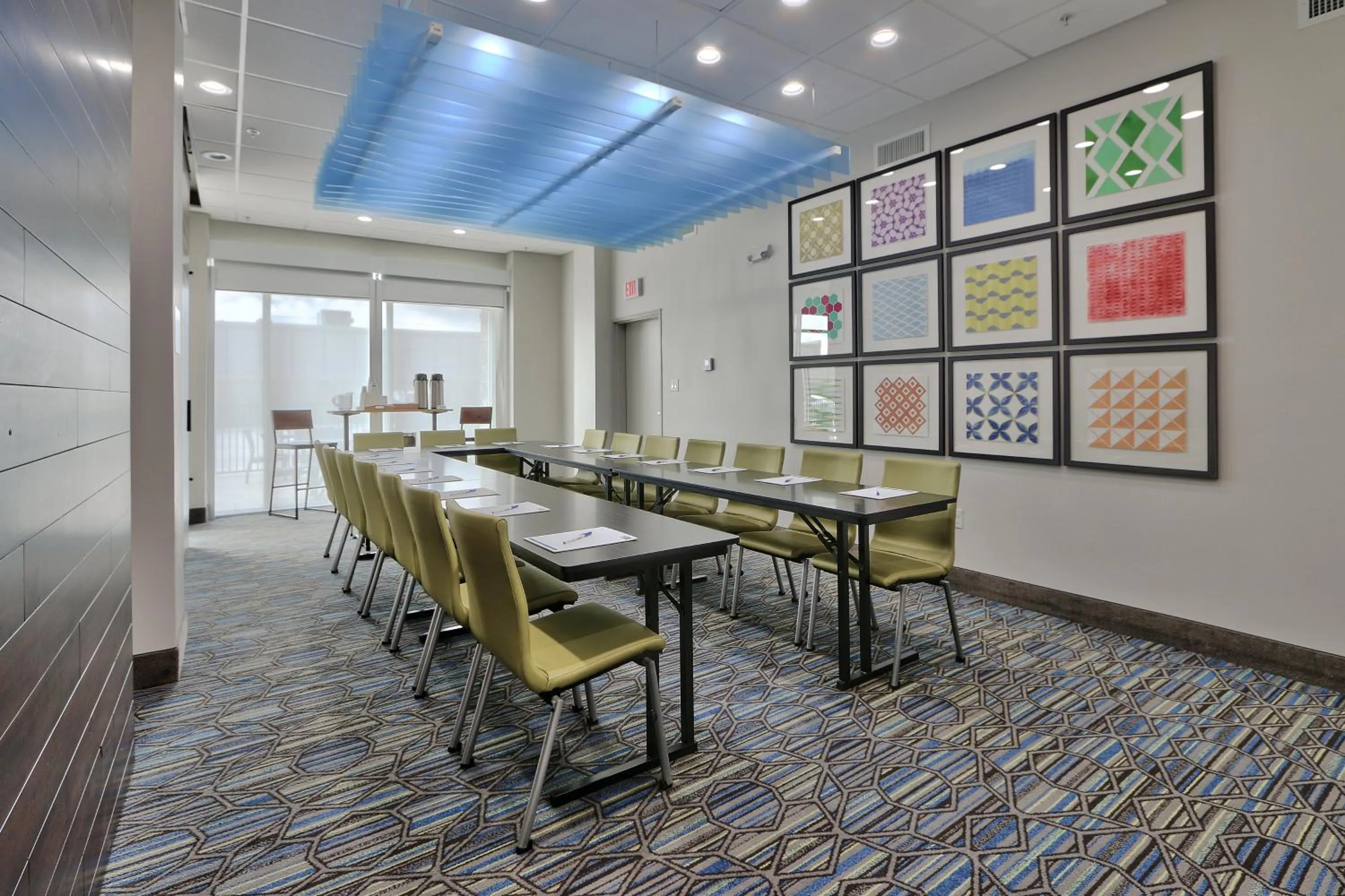 Meeting/conference room in Holiday Inn Express & Suites - Houston East - Beltway 8 by IHG