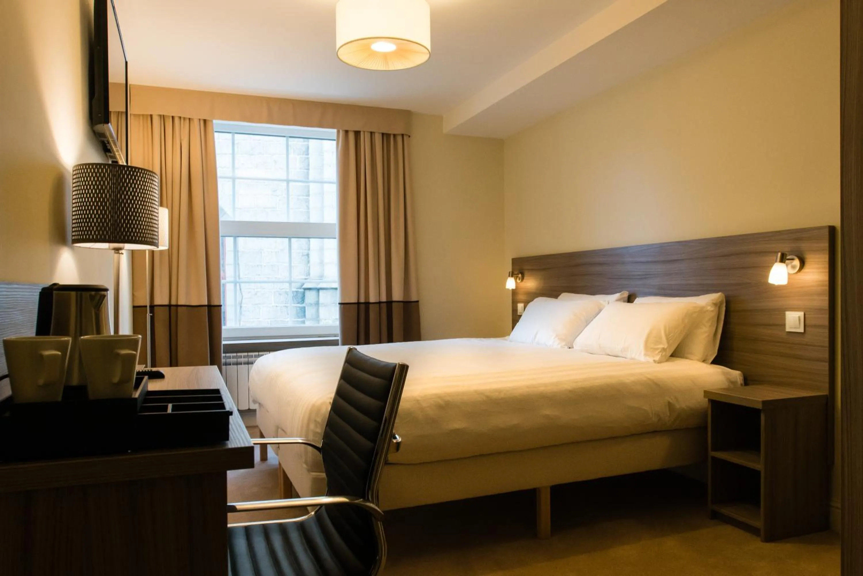 TV and multimedia in The Coffee House Hotel