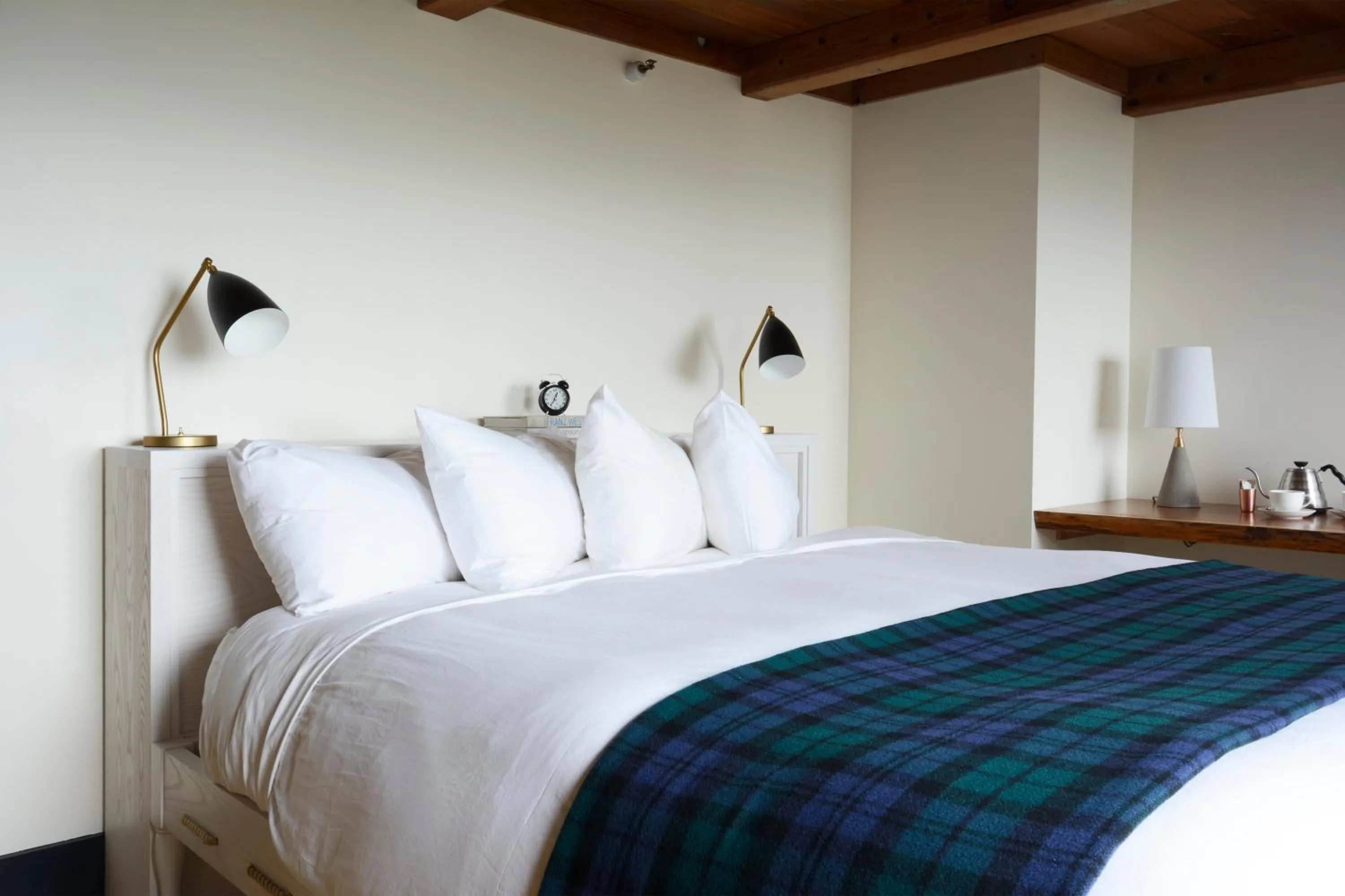 Bed in Timber Cove Resort