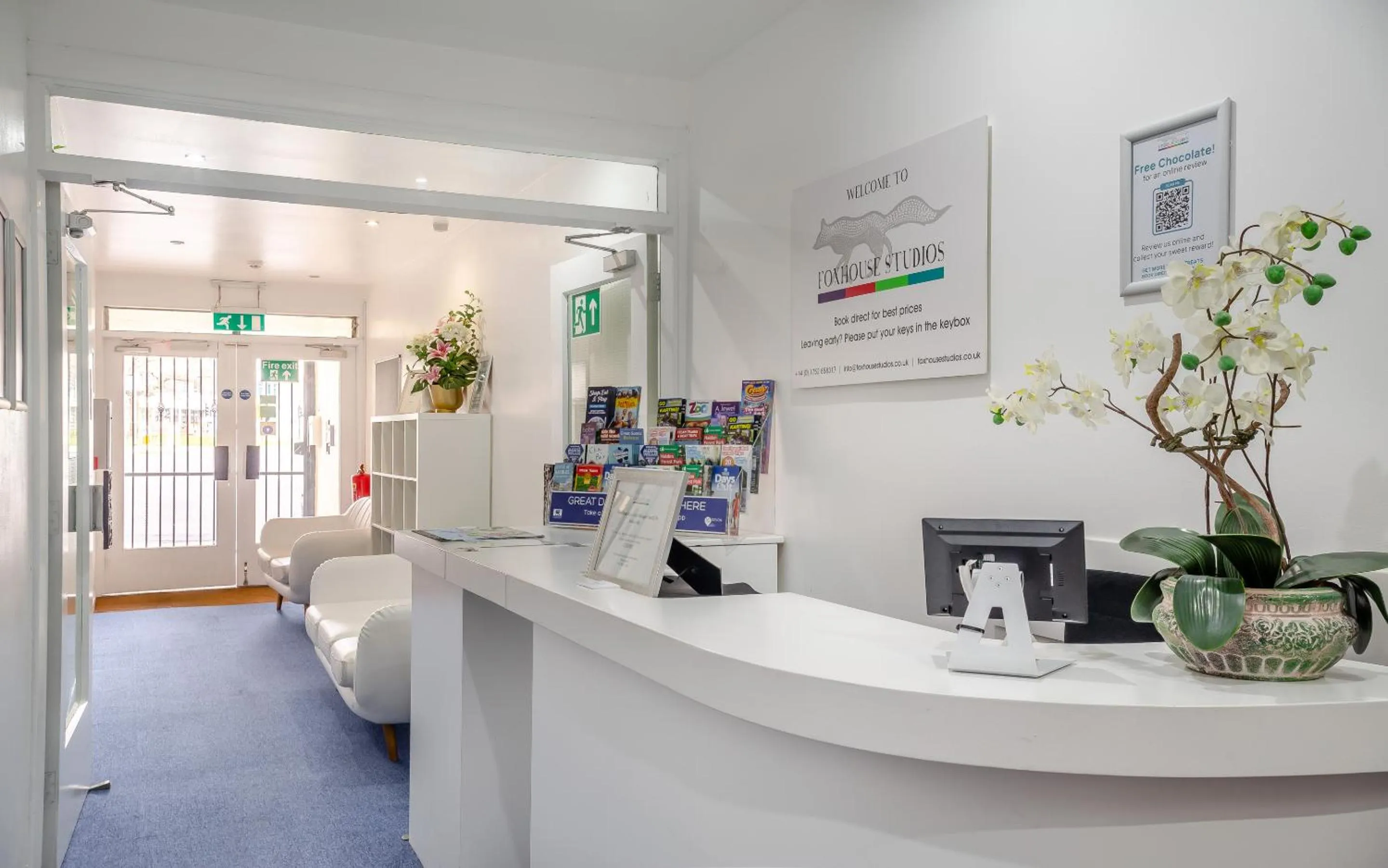 Facade/entrance in Fox House Studios, City centre Aparthotel