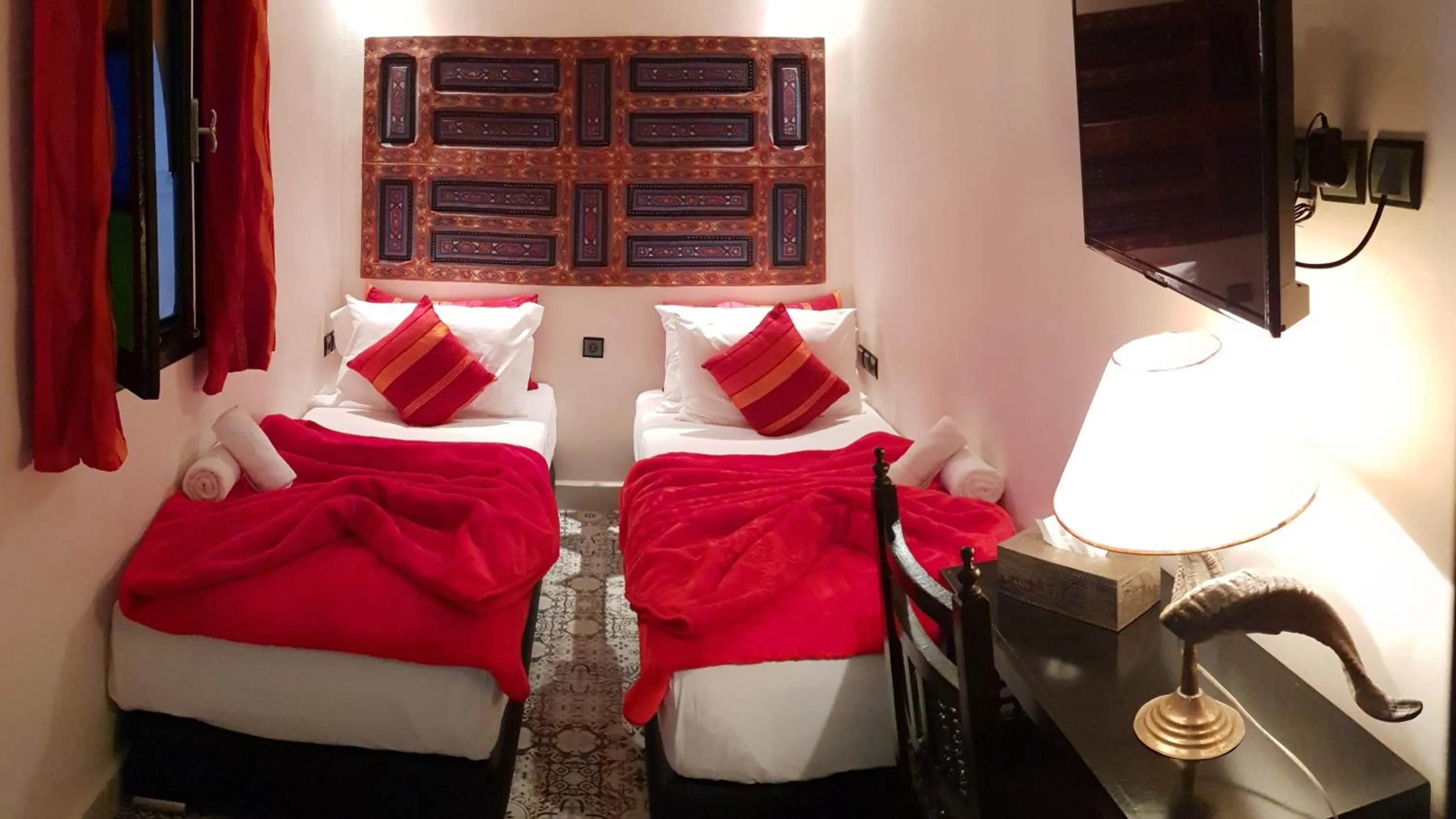 Bed in Riad Africa - Marrakech Medina Maison d'Hote