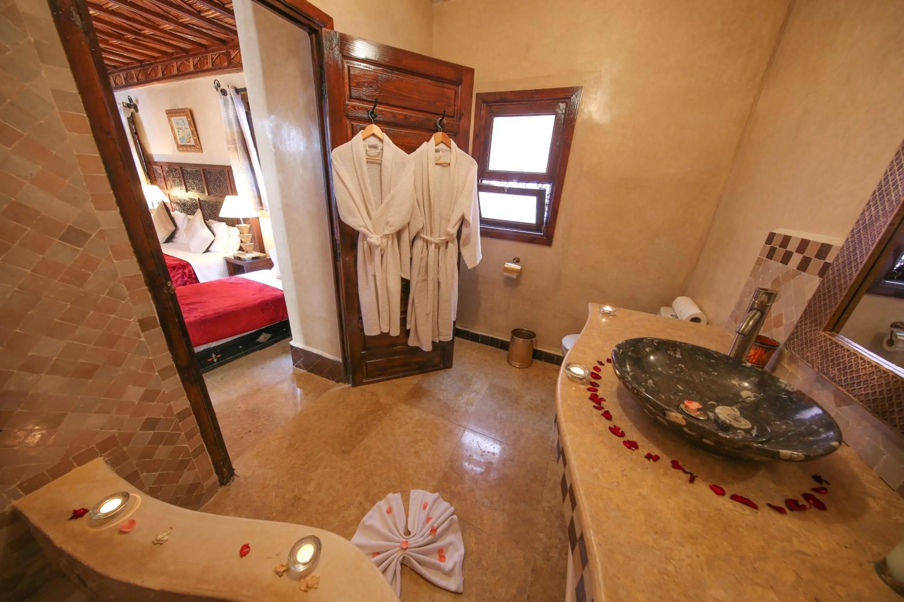 Bathroom in Riad Africa - Marrakech Medina Maison d'Hote