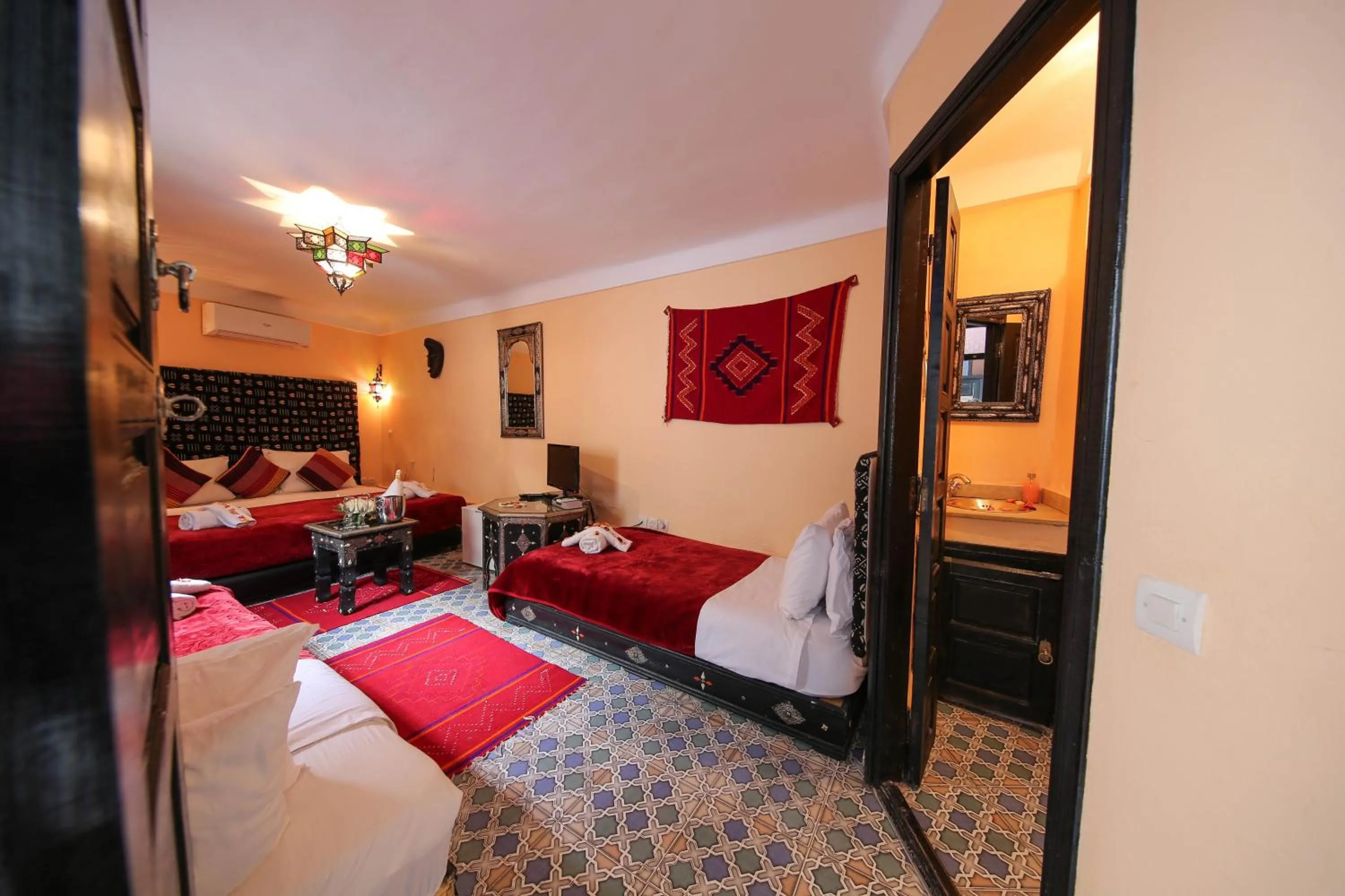 Bedroom in Riad Africa - Marrakech Medina Maison d'Hote