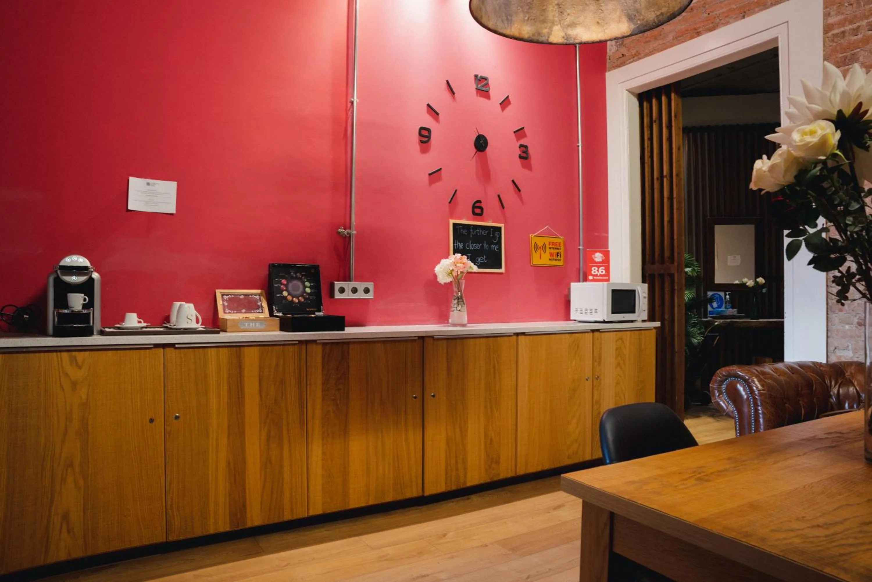 Restaurant/places to eat in Cosmopolitan Boutique Rambla