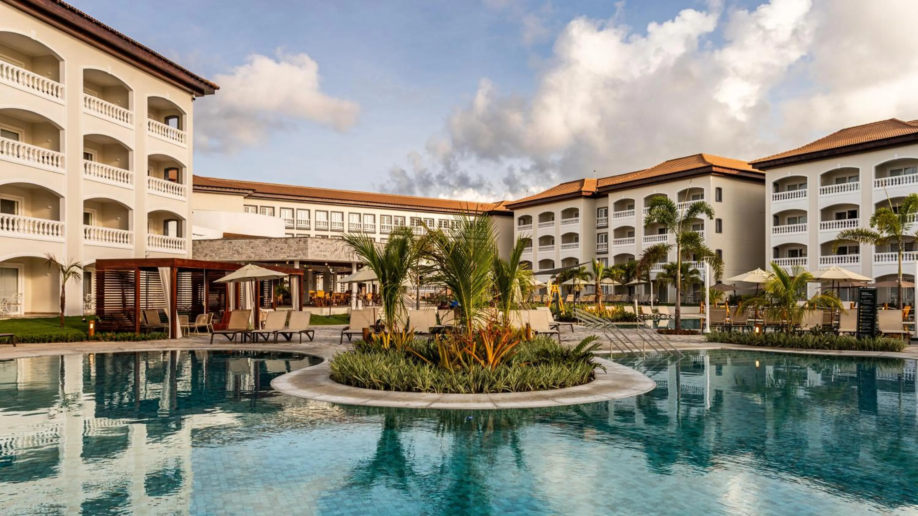 Swimming pool in Sauipe Sol Grand Premium All Inclusive