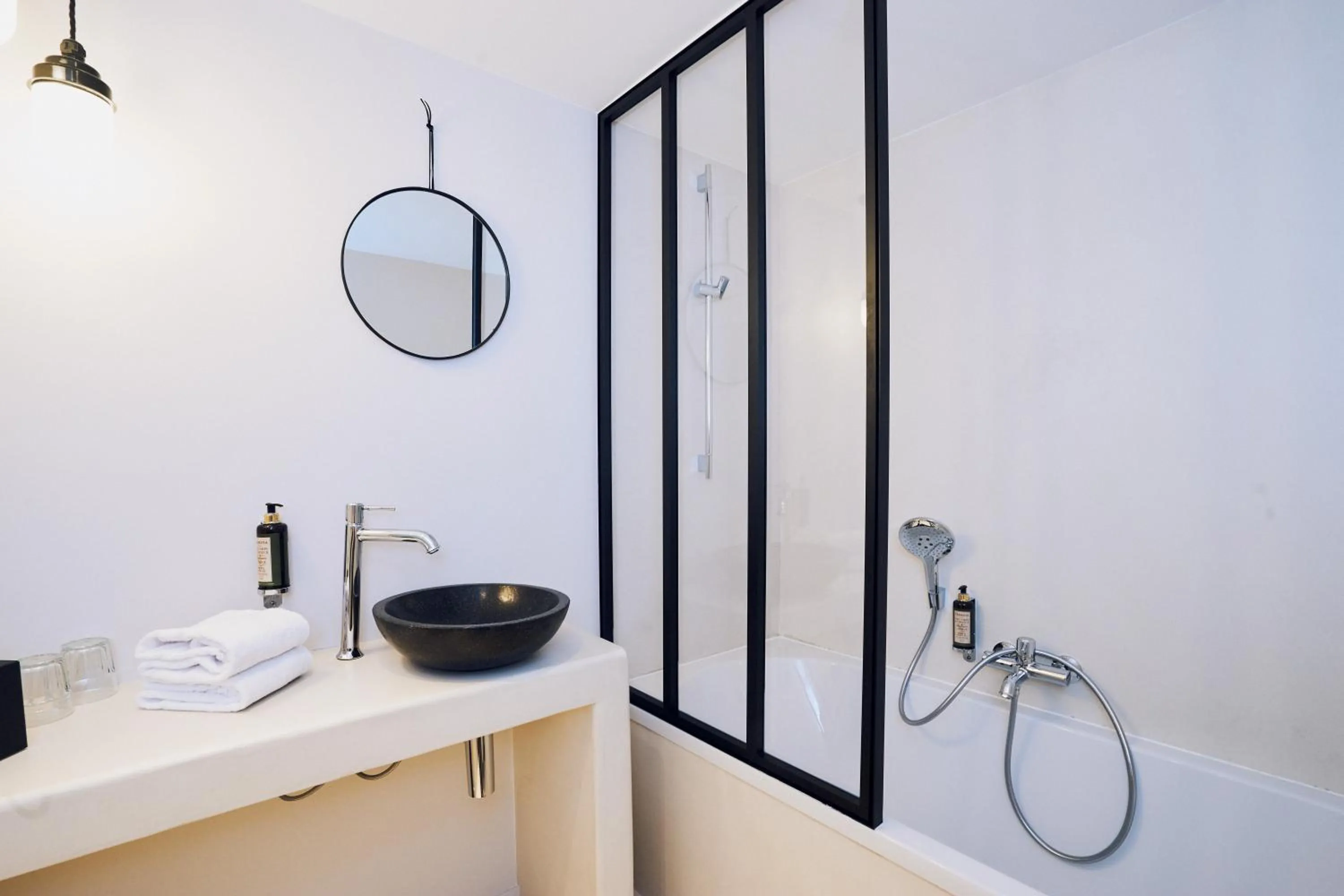 Bathroom in Latroupe Hotel Jardin Secret