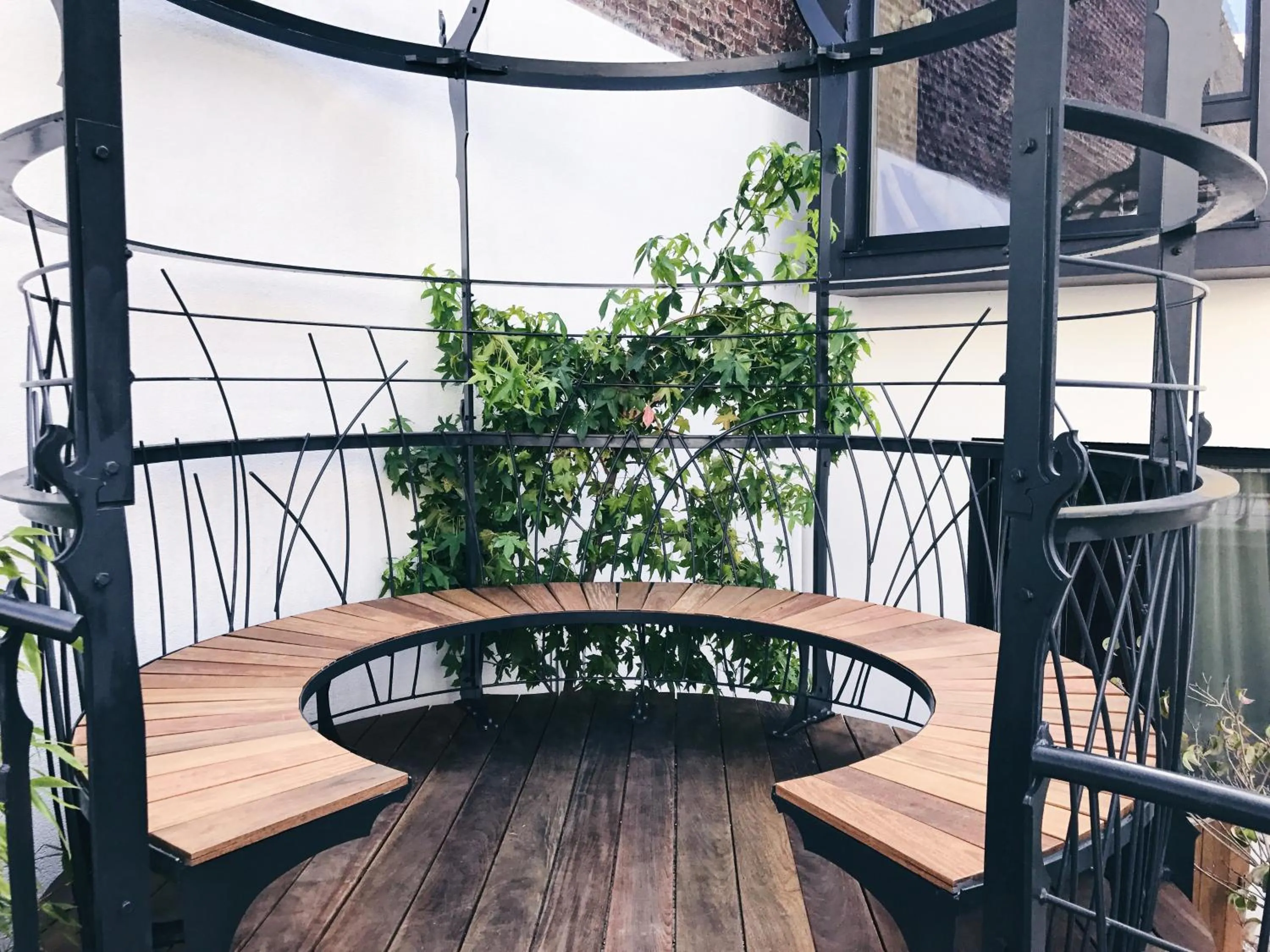 Garden in Latroupe Hotel Jardin Secret