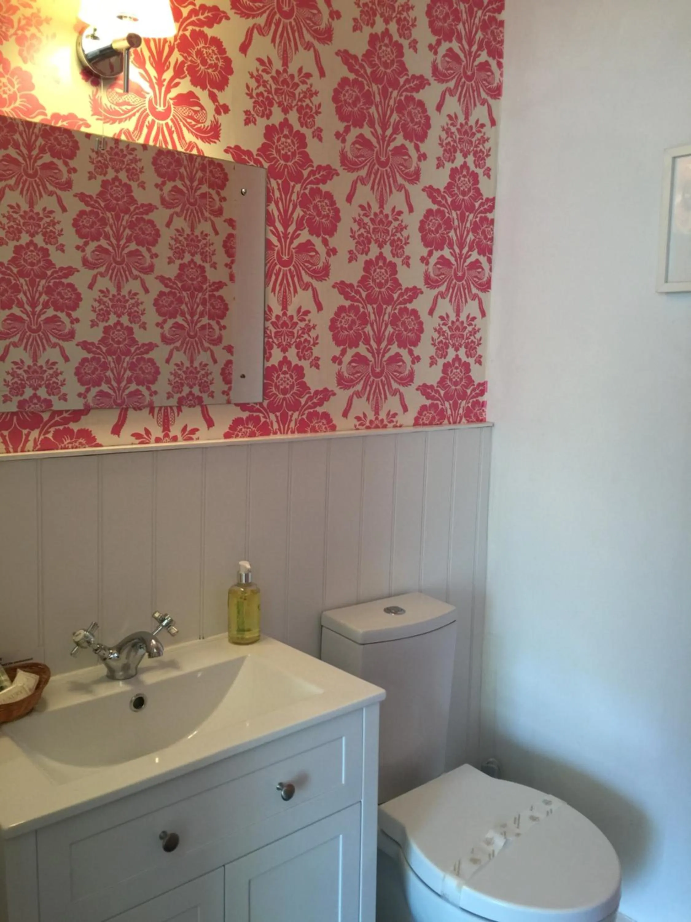 Bathroom in SPRING GARDENS B&B