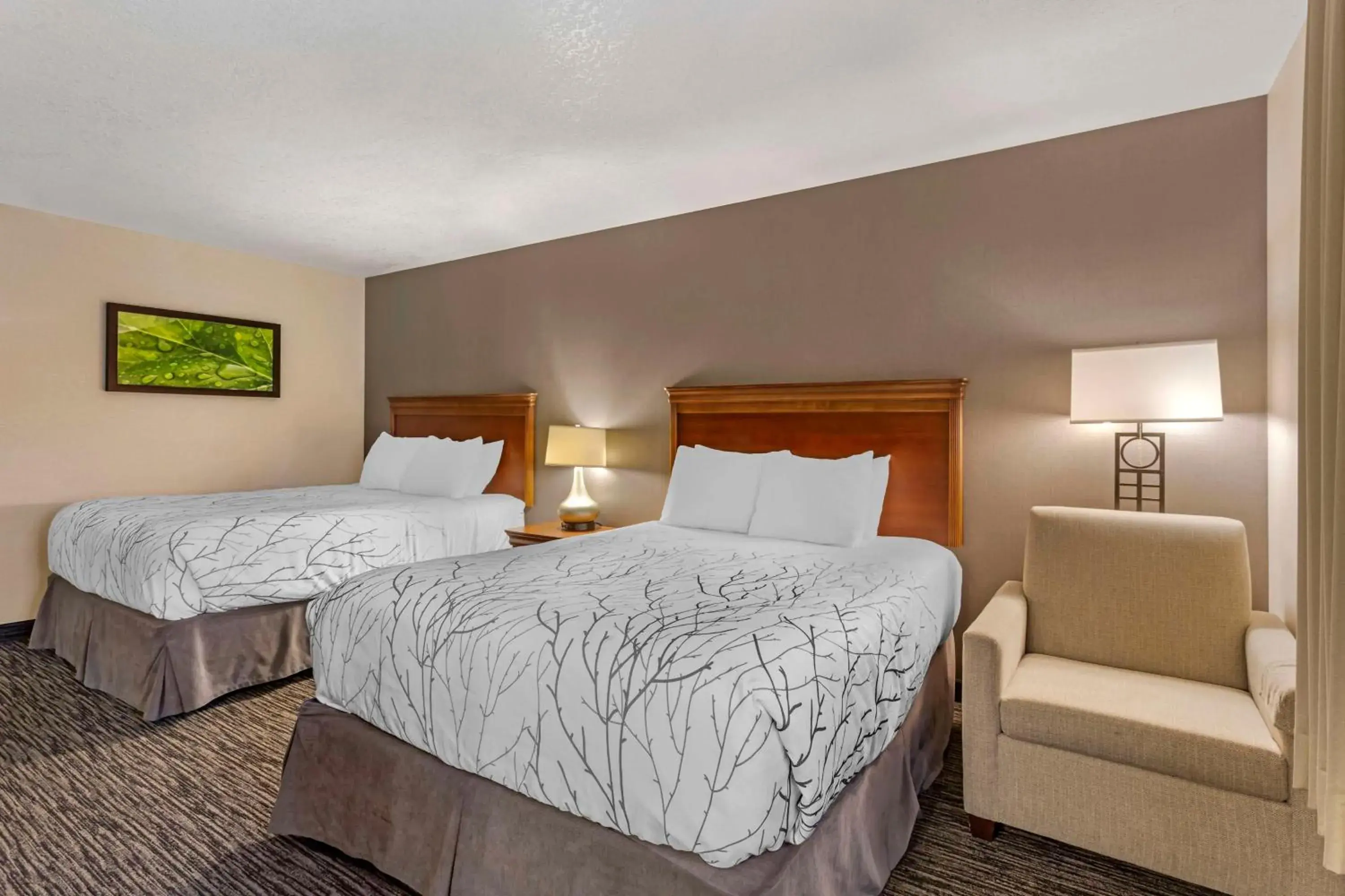 Queen Room with Two Queen Beds - Disability Access in Best Western Plus Landmark Inn Queen Room with Two Queen Beds - Disability Access in Best Western Plus Landmark Inn