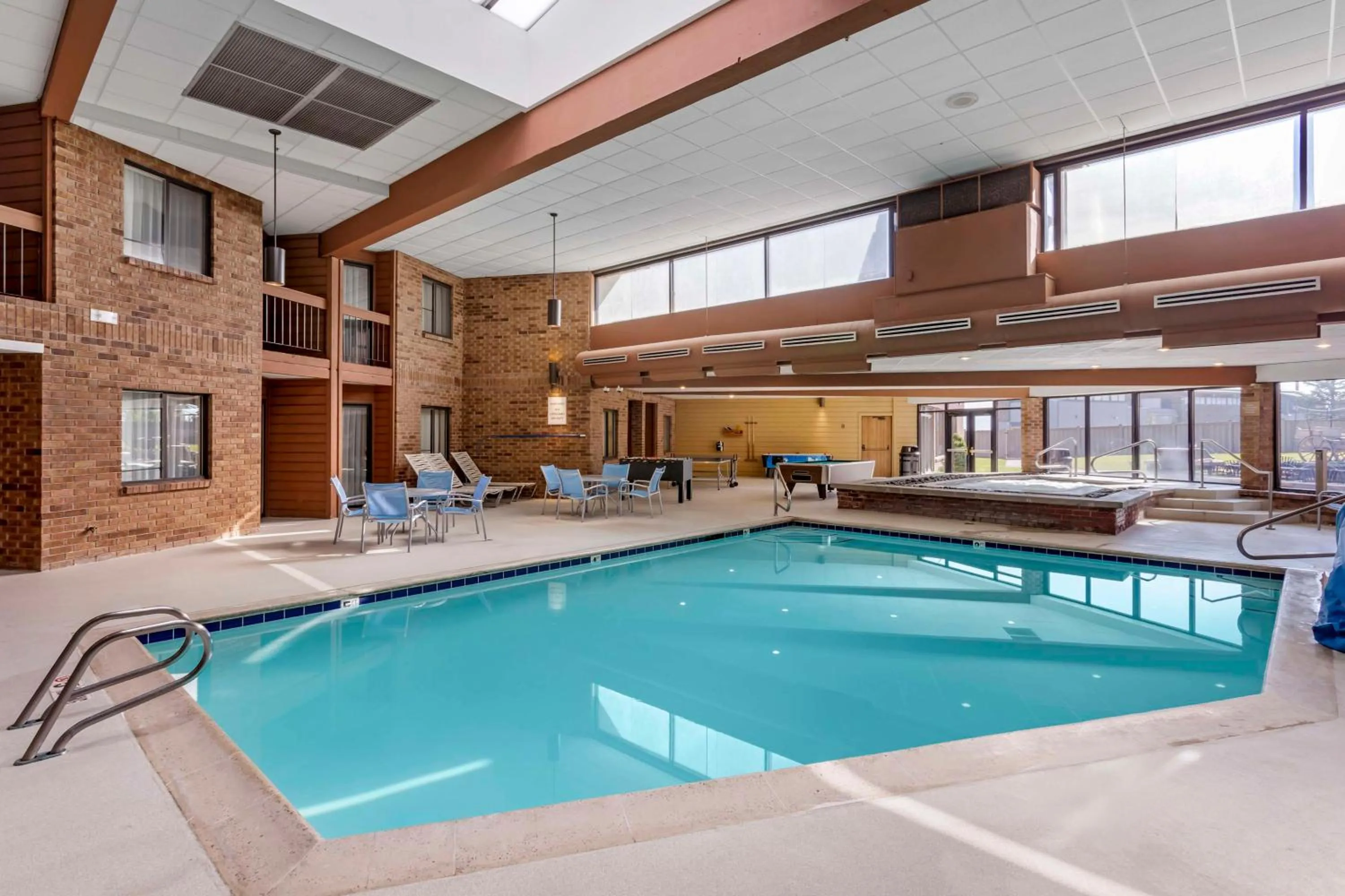 Pool view in Best Western Plus Landmark Inn