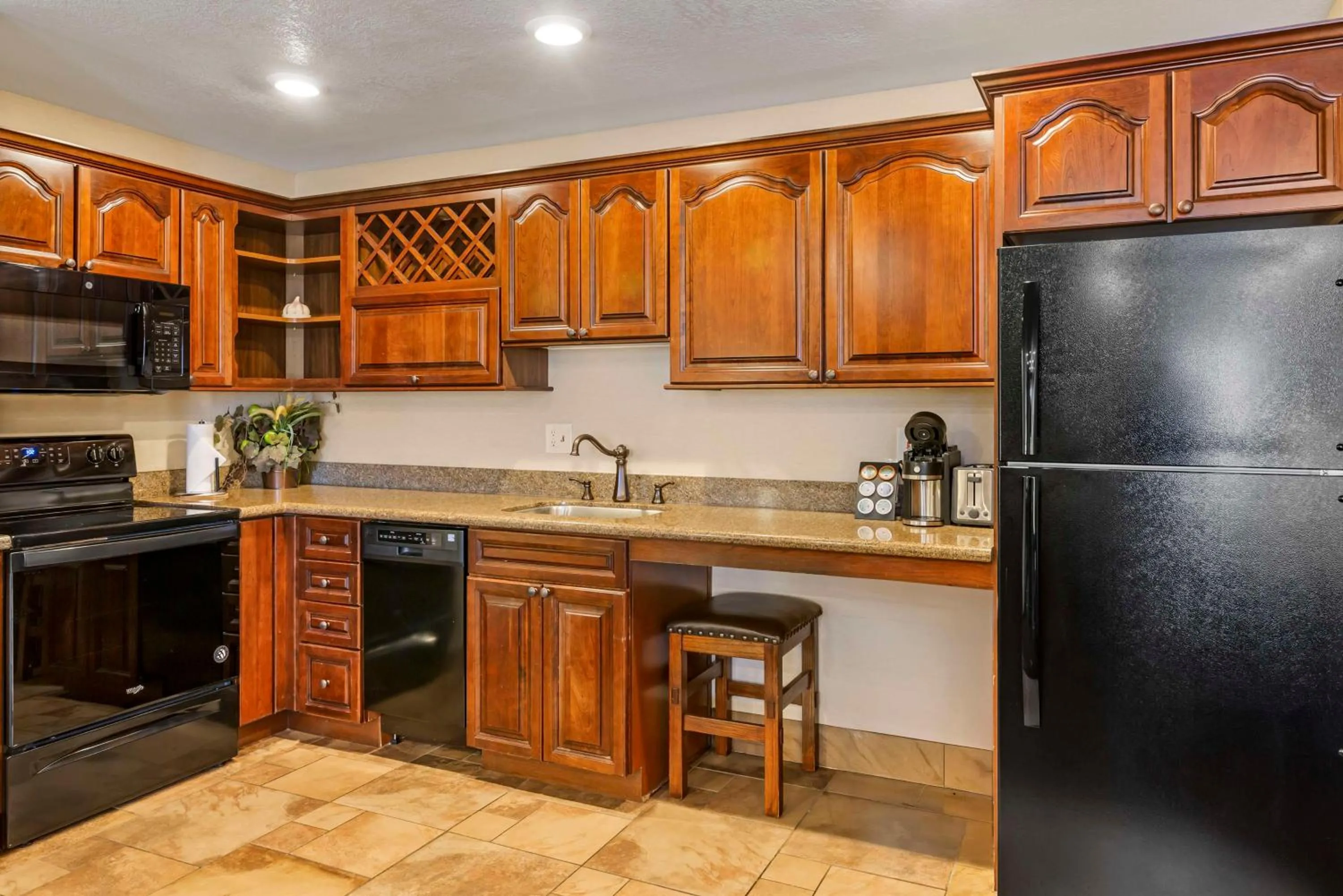 Bedroom in Best Western Plus Landmark Inn