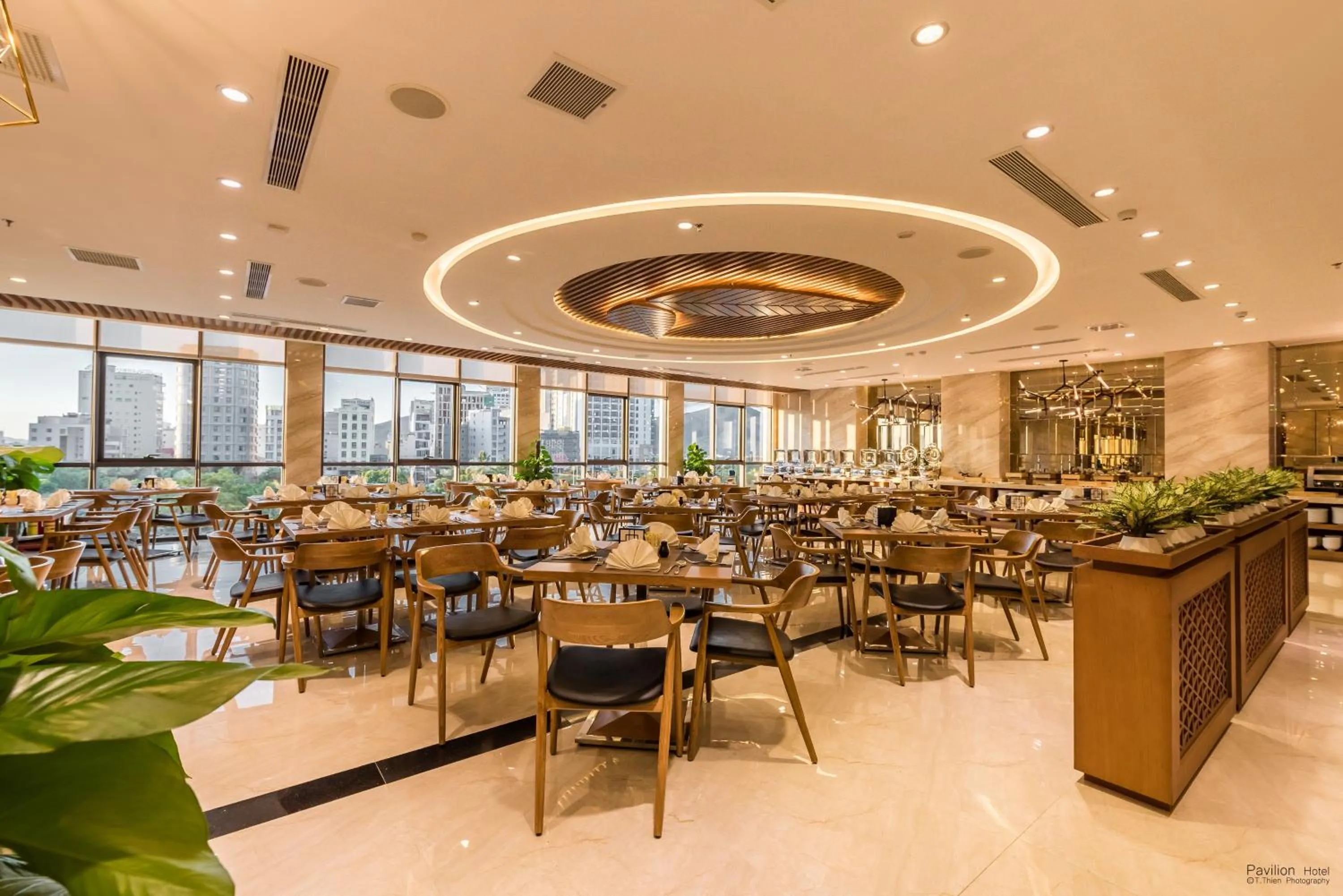 Restaurant/places to eat in Pavilion Hotel Da Nang