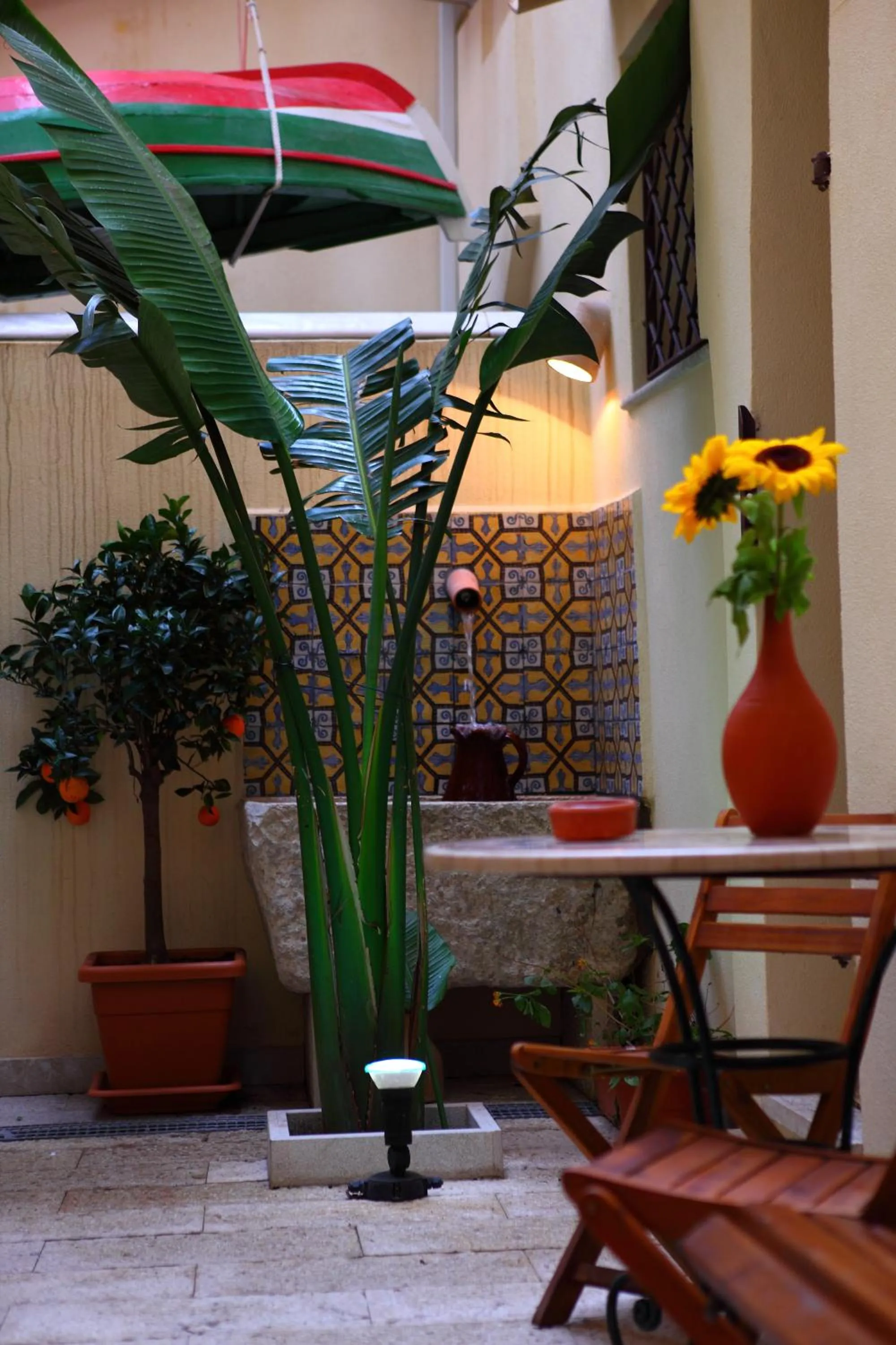 Patio in Palazzo Dei Corsari