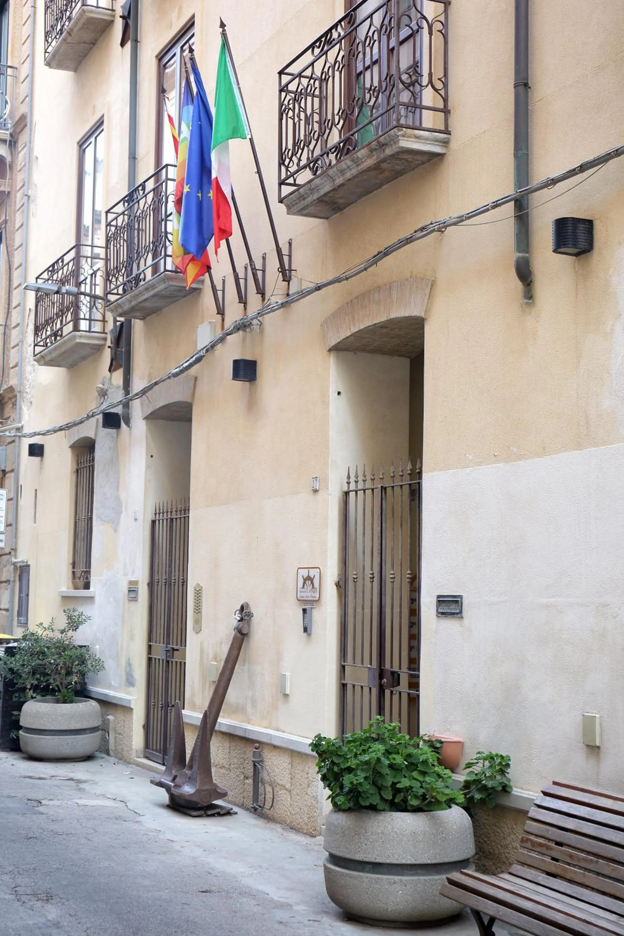Property building in Palazzo Dei Corsari