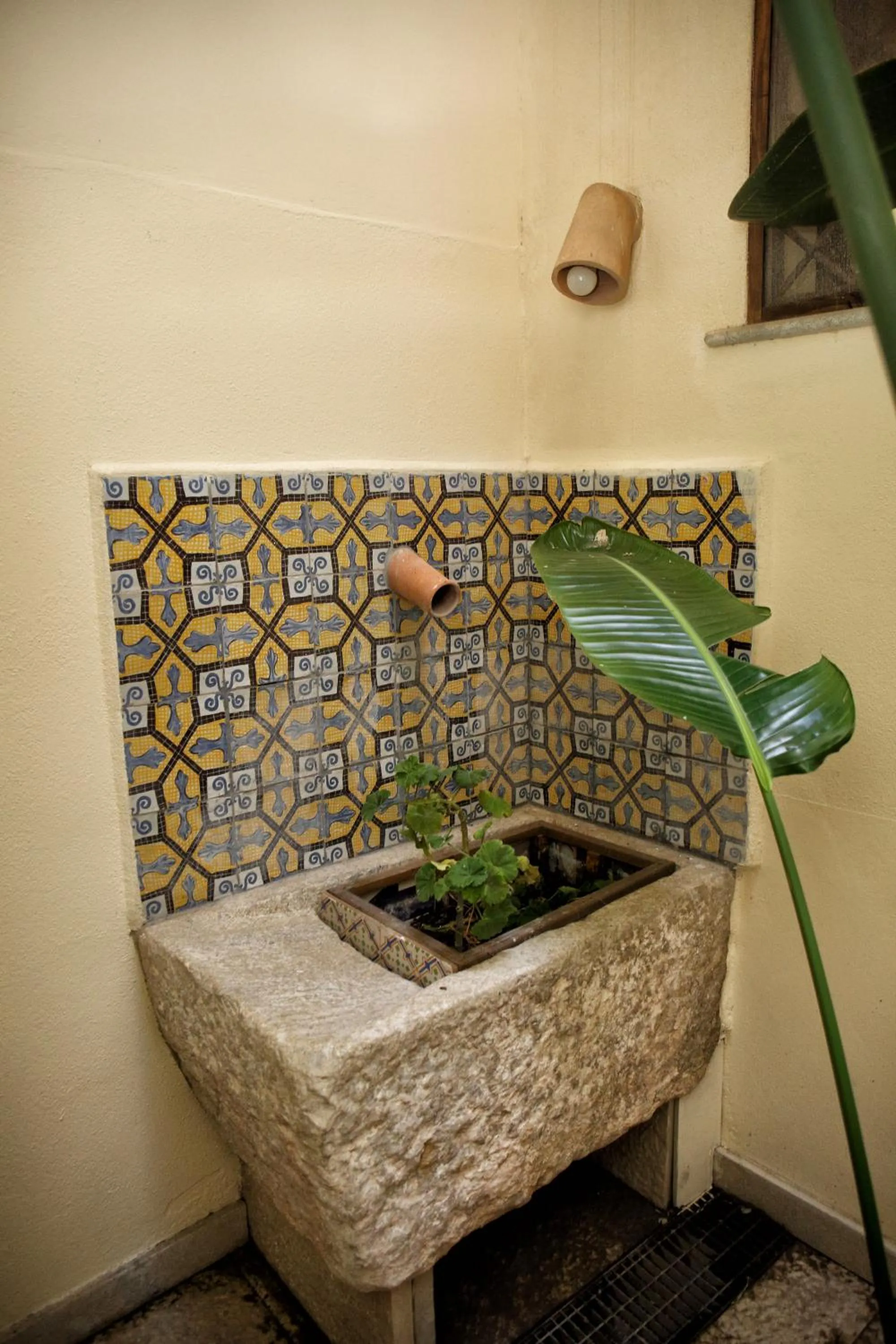 Inner courtyard view in Palazzo Dei Corsari