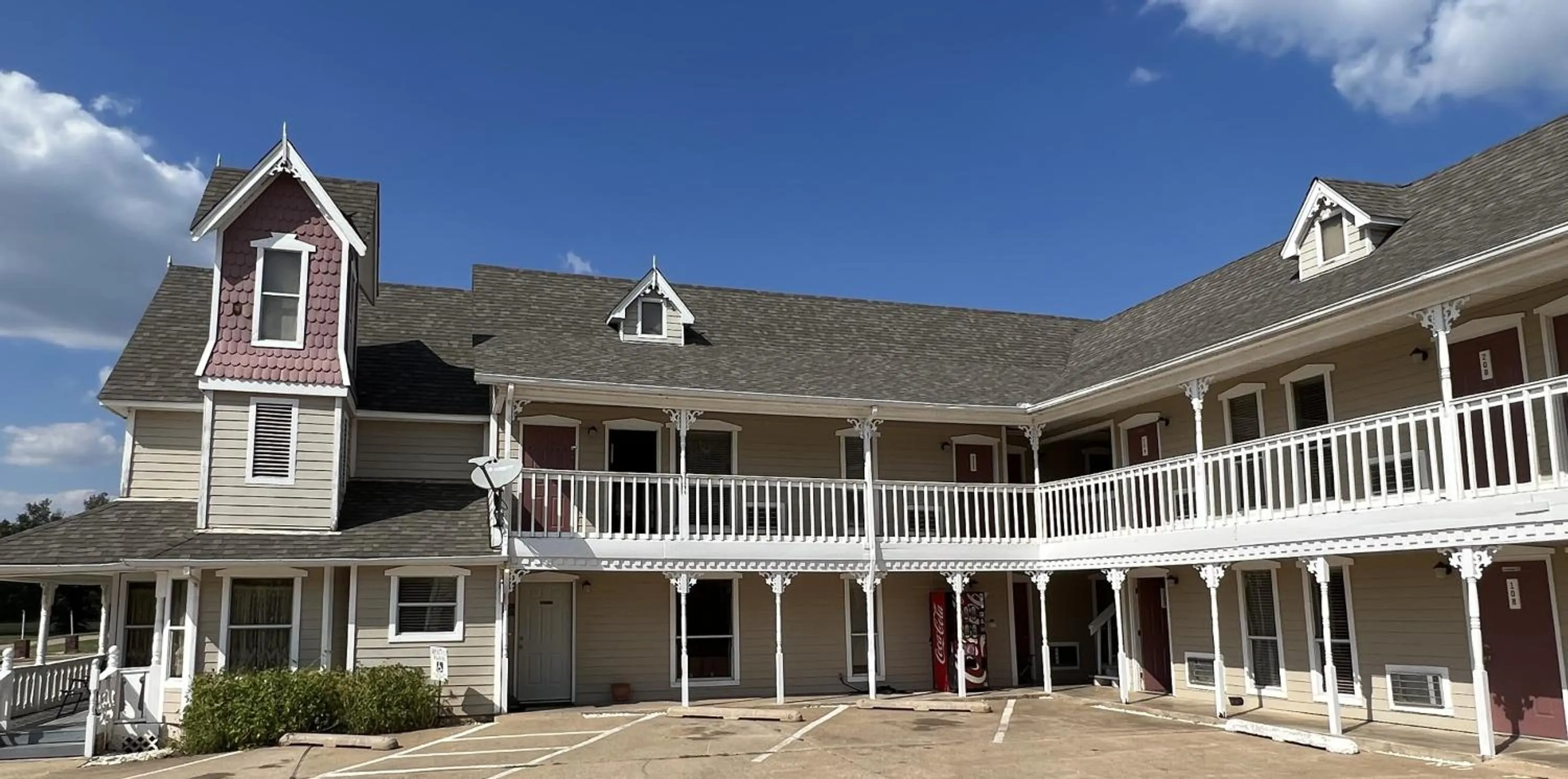 Property building in Victorian Inn