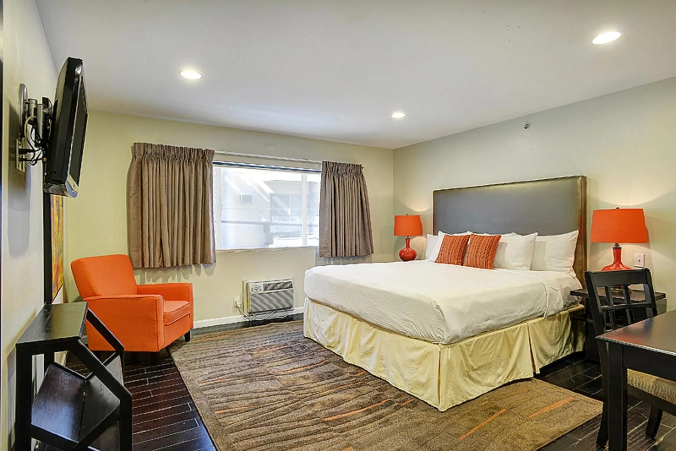 Photo of the whole room in Shelter Hotel Los Angeles