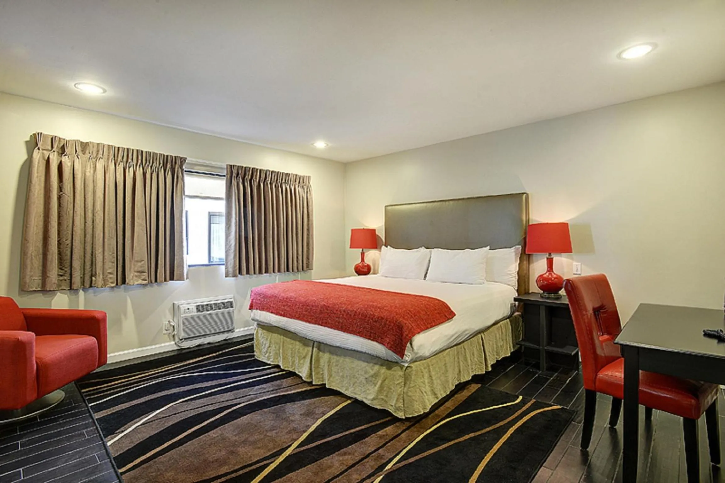 Photo of the whole room in Shelter Hotel Los Angeles