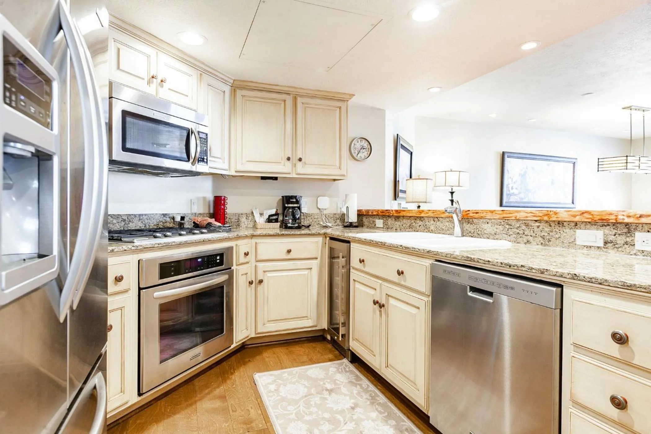 kitchen in The Caledonian by All Seasons Resort Lodging