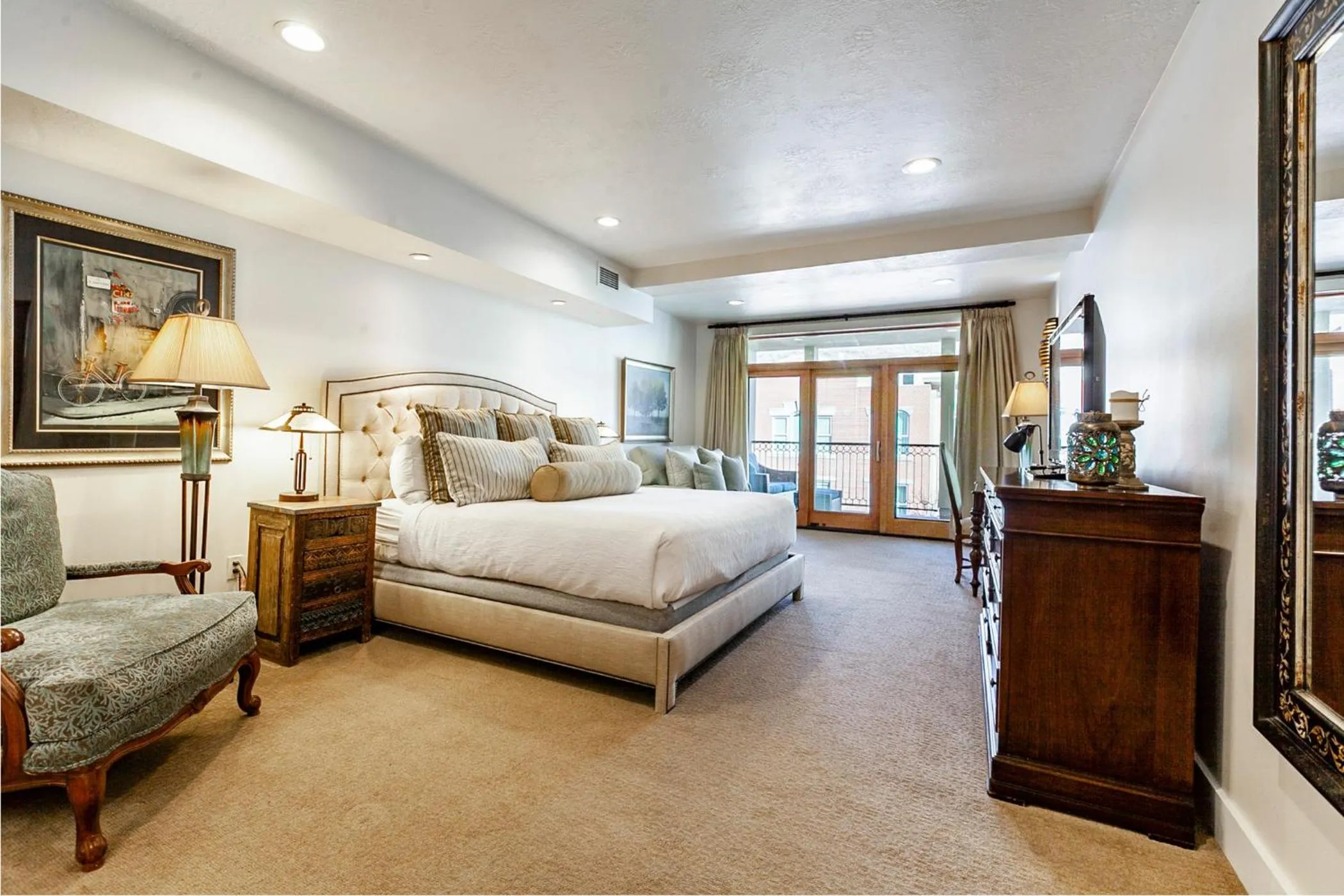 Bedroom, Bed in The Caledonian by All Seasons Resort Lodging