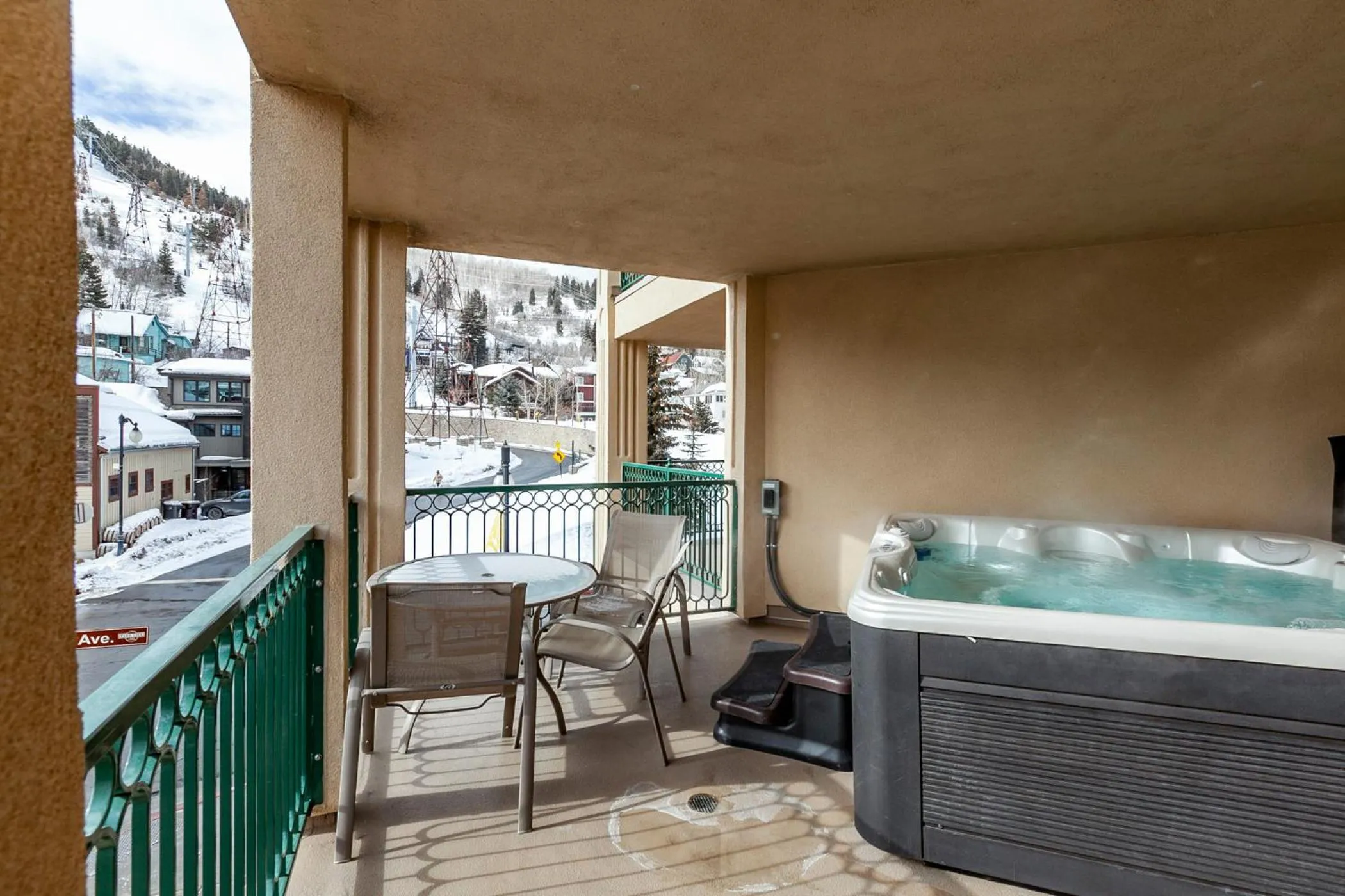 Hot Tub in The Caledonian by All Seasons Resort Lodging