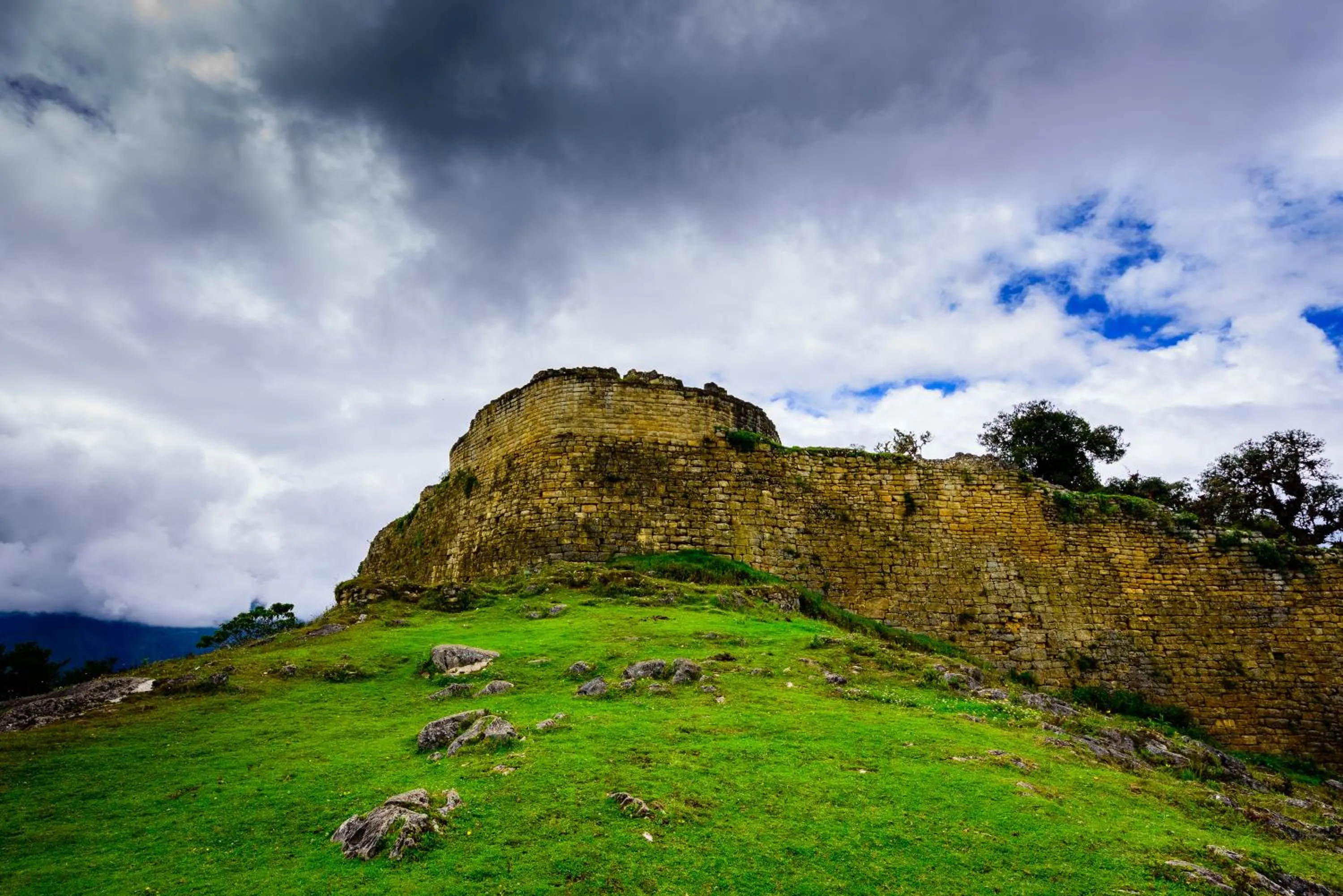 Hiking in La Casa de Los Balcones
