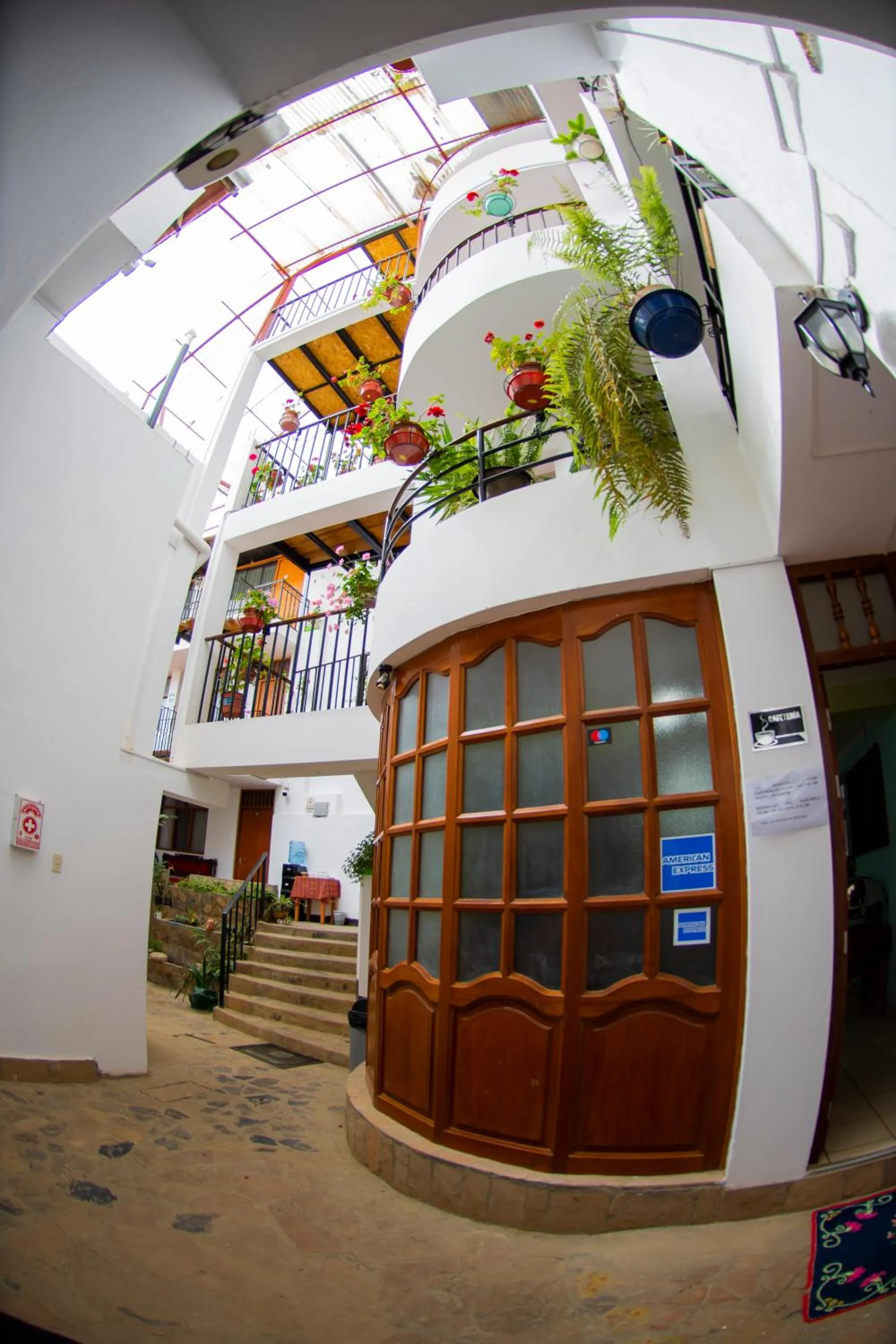 Property building in La Casa de Los Balcones