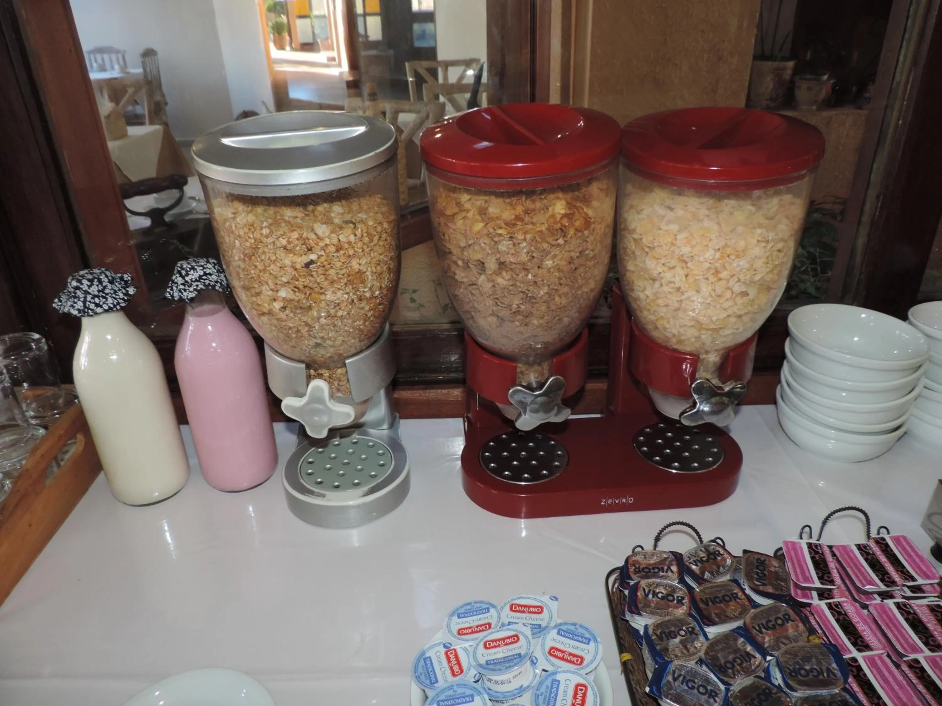 Food and drinks in Hotel Costa Balena-Piscina Aquecida Coberta