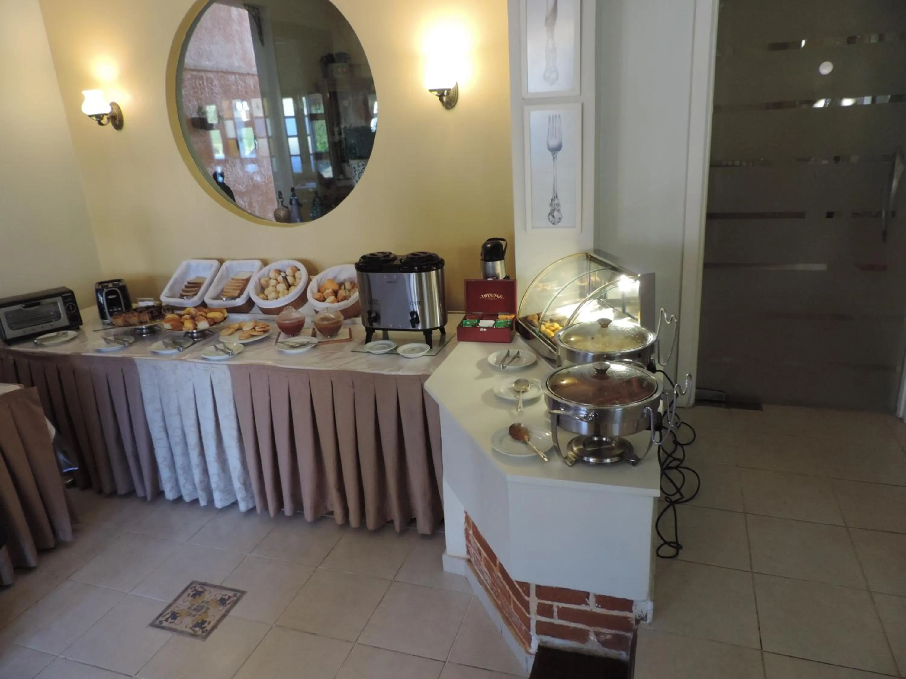 Breakfast in Hotel Costa Balena-Piscina Aquecida Coberta