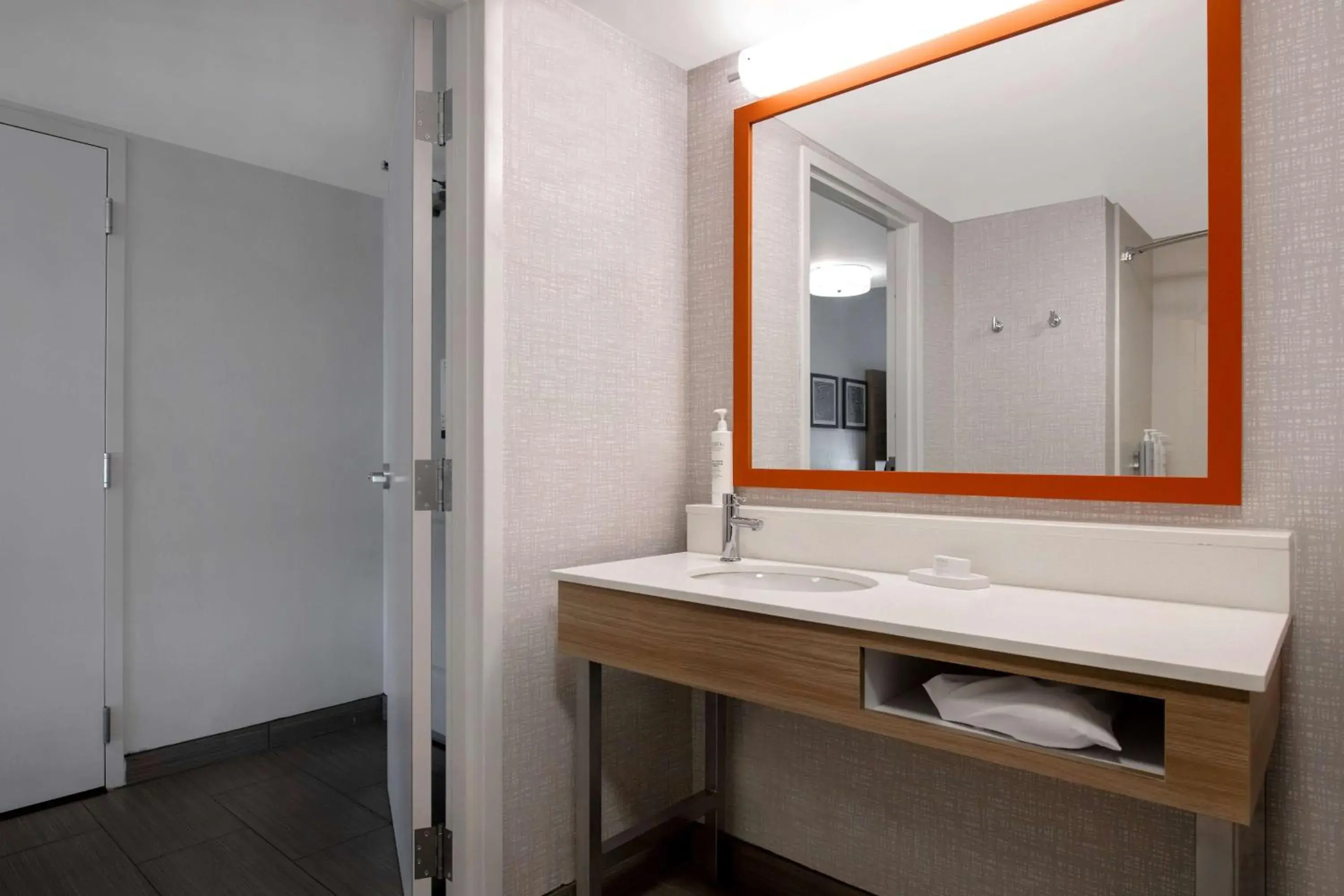 Queen Room with Two Queen Beds - Mobility Access/Non-Smoking in Hampton Inn Anderson/Alliance Business Park Queen Room with Two Queen Beds - Mobility Access/Non-Smoking in Hampton Inn Anderson/Alliance Business Park