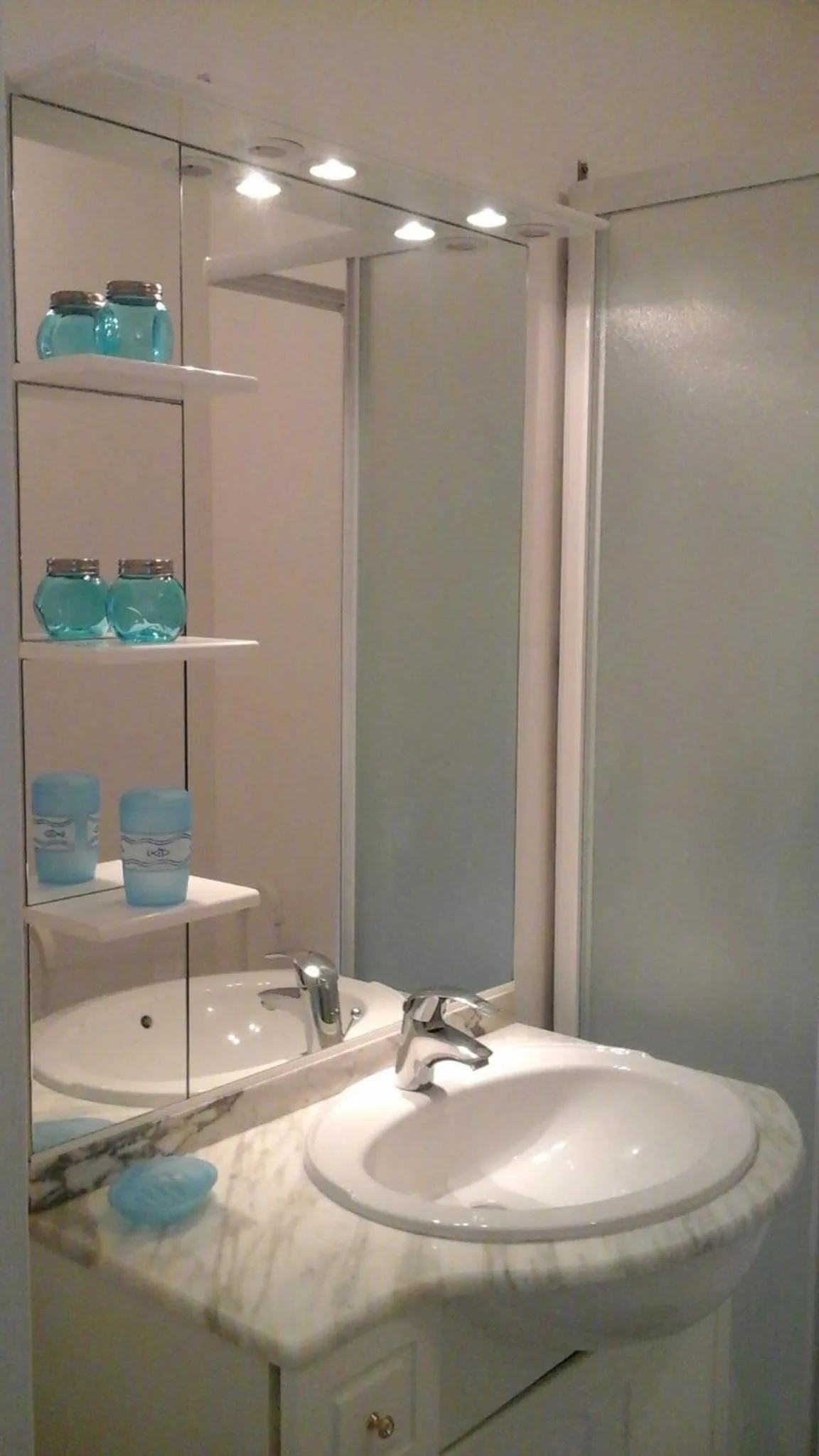 Bathroom in Villa Le Clos de Mosny