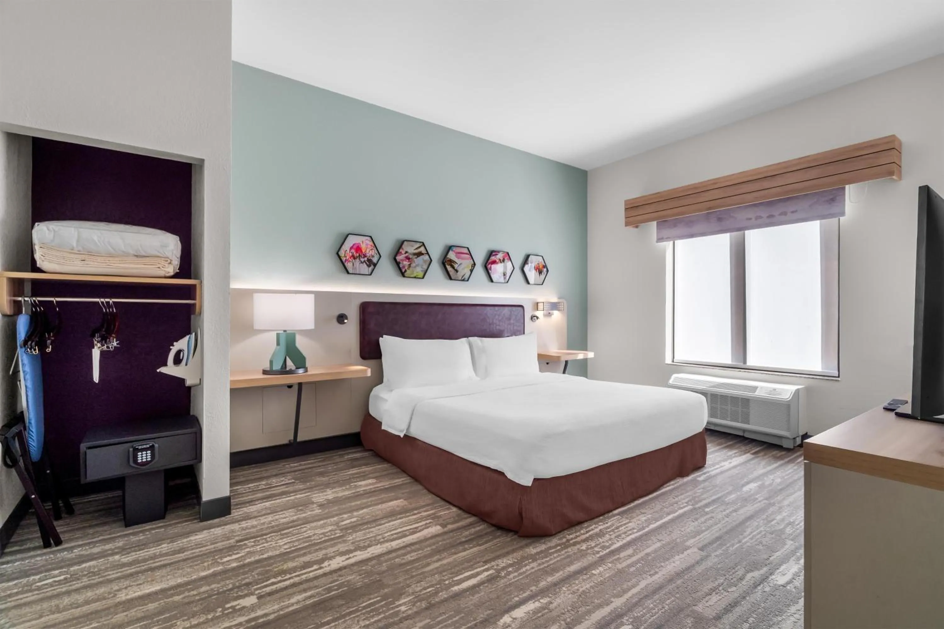 Bed in Hilton Garden Inn Cartersville