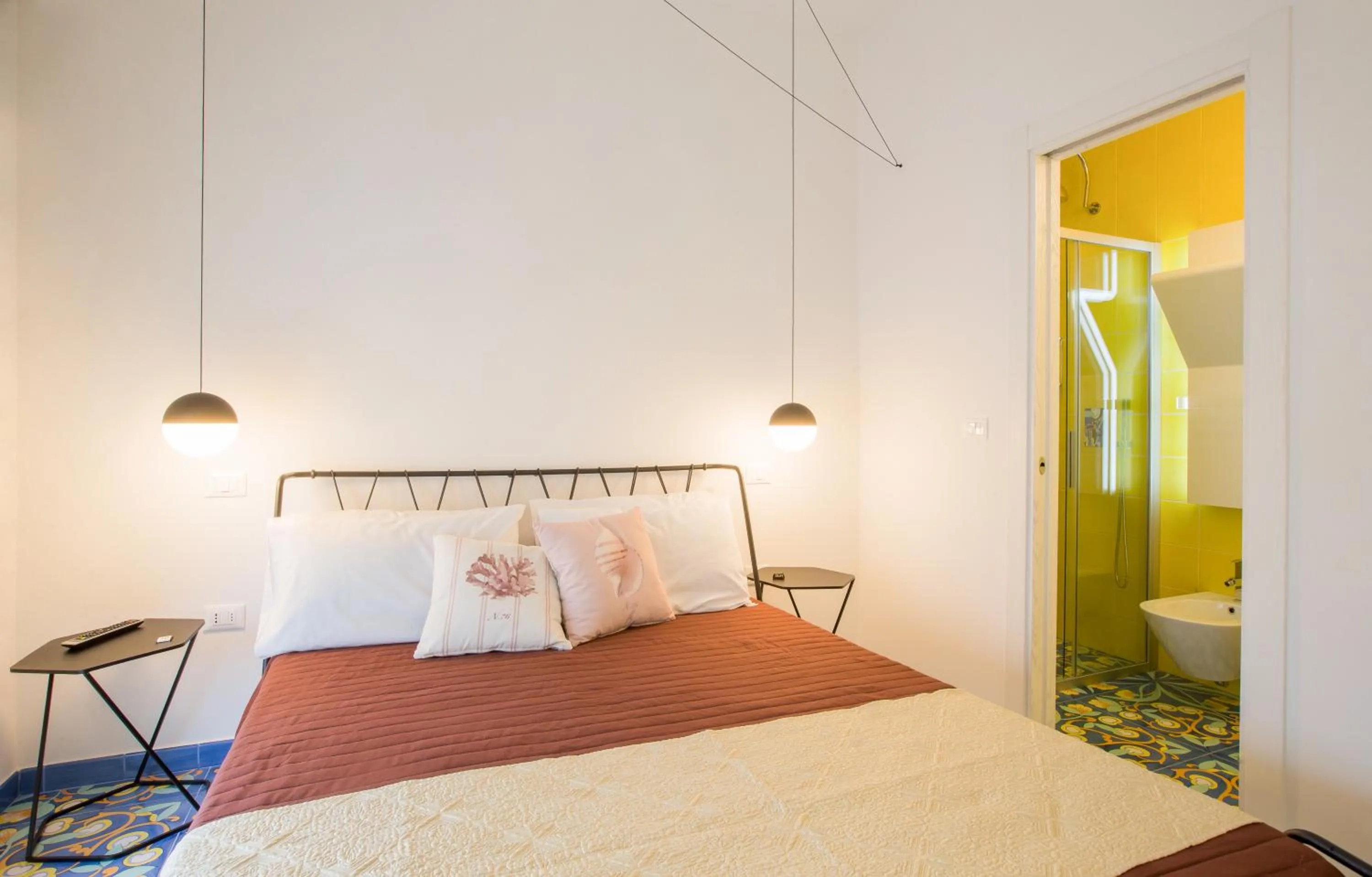 Bed in B&B Le Bateau Bleu Adults Only 12 plus