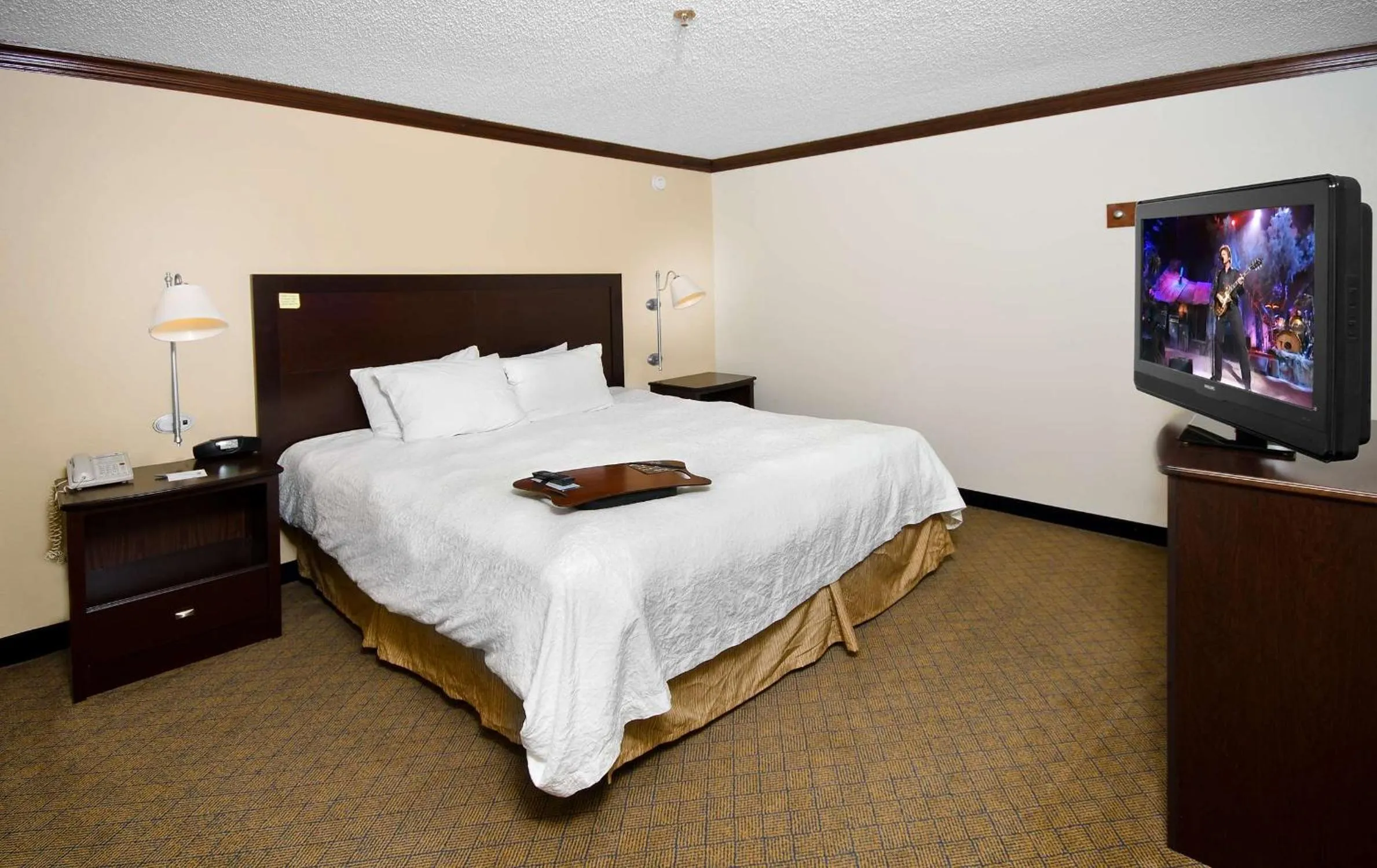 Bed in Hampton Inn Asheboro