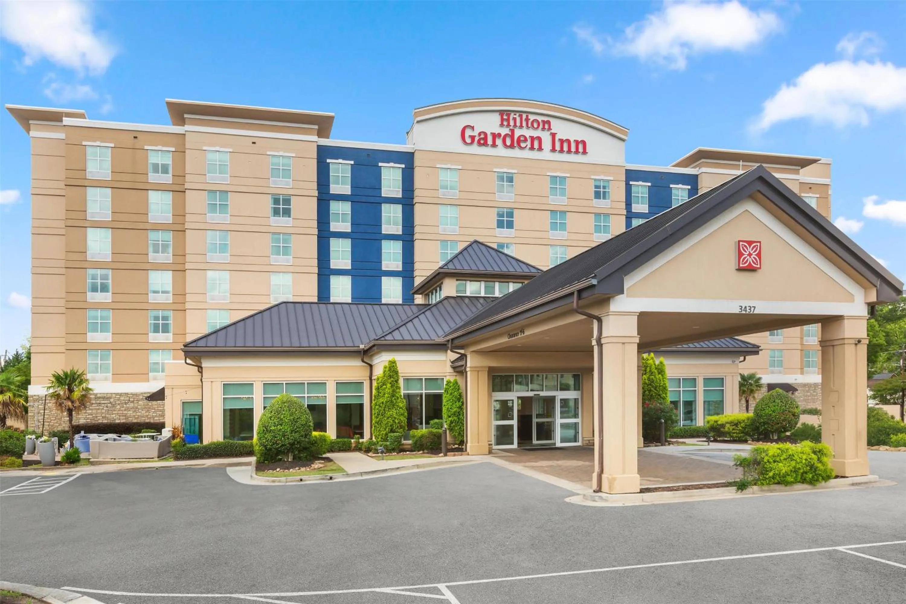 Property building in Hilton Garden Inn Atlanta Airport North