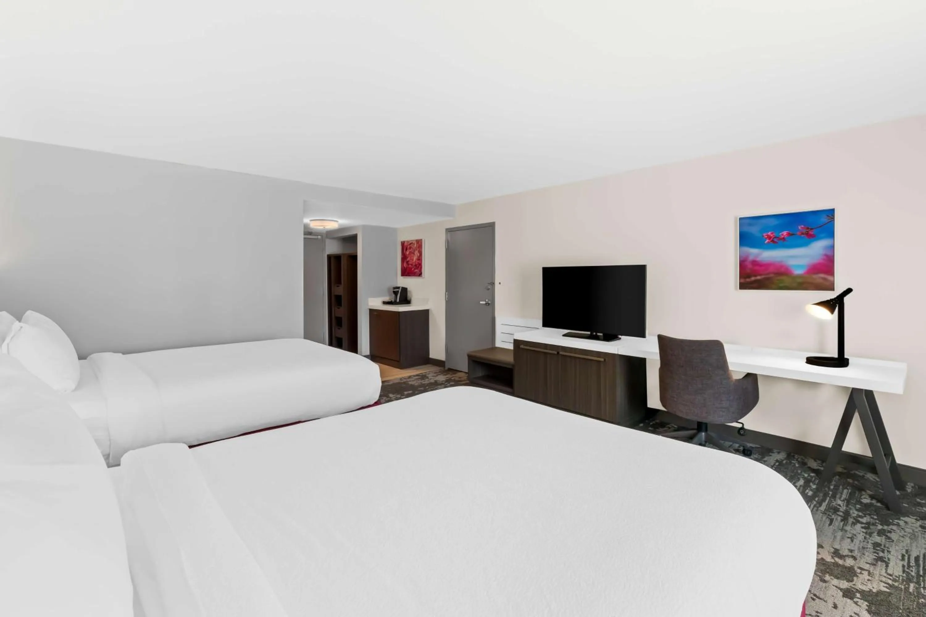 Bedroom, Bed in Hilton Garden Inn Atlanta Airport North