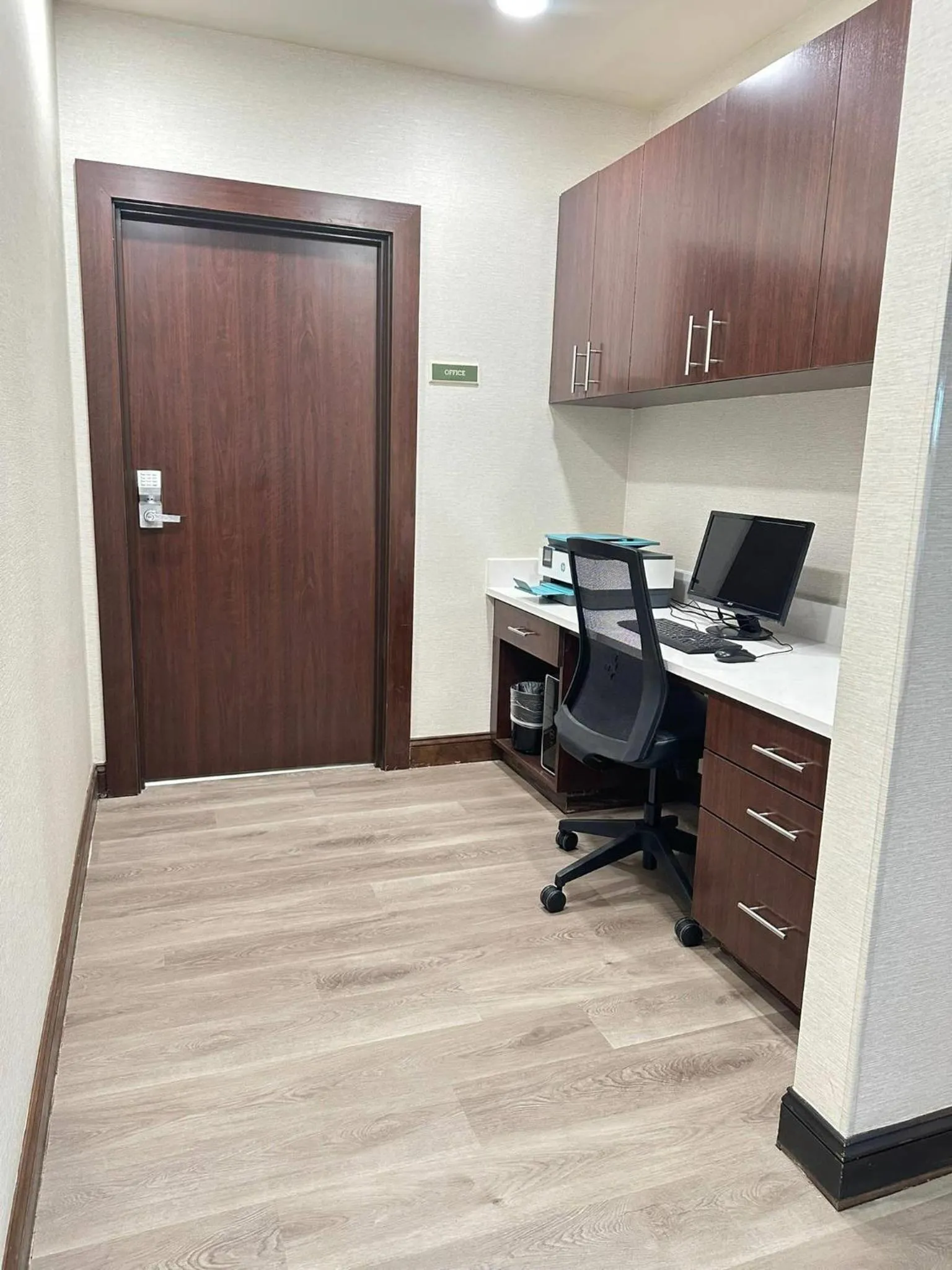 Business facilities in Country Inn & Suites by Radisson, Concord (Kannapolis), NC