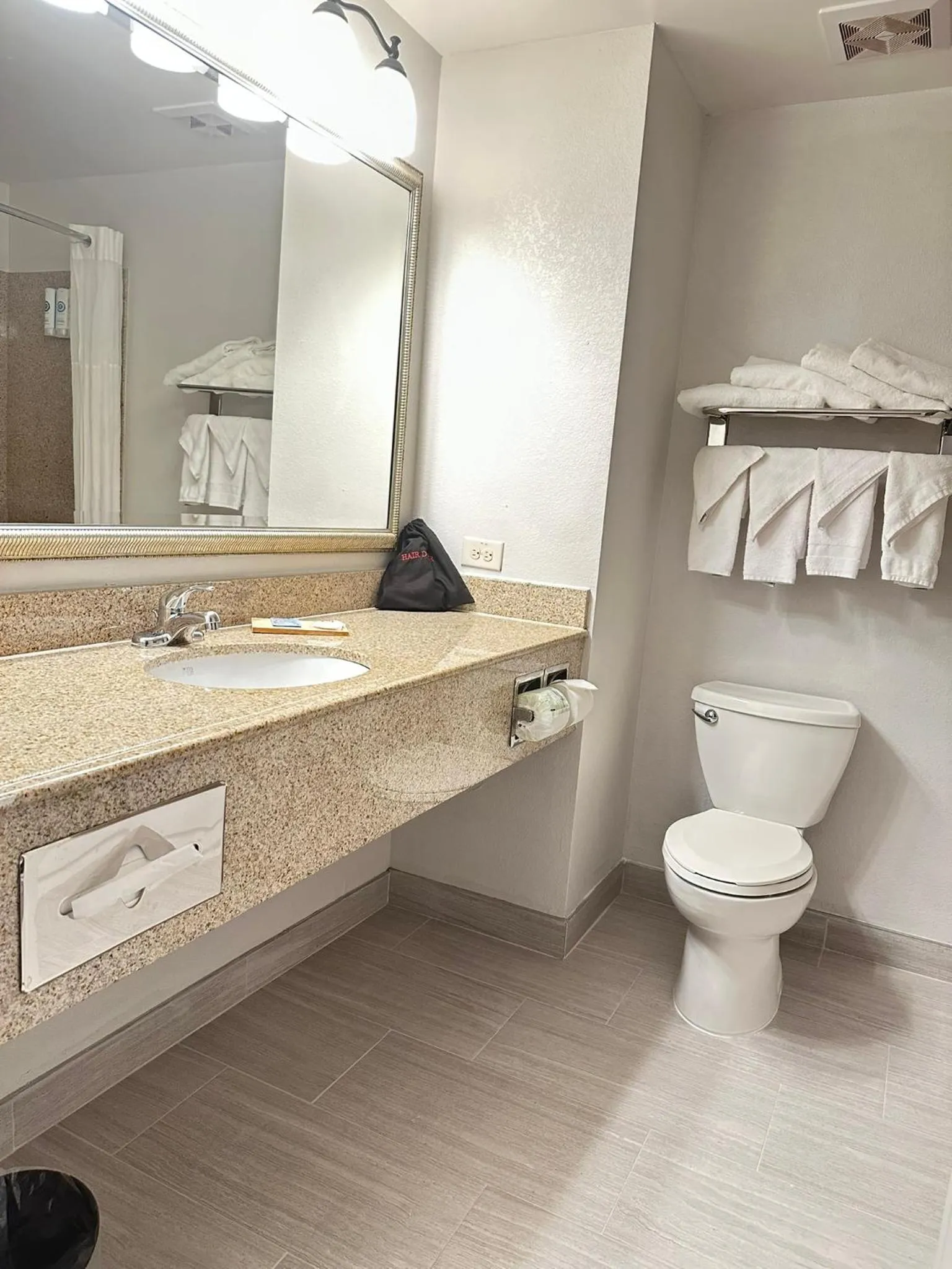 Bathroom in Country Inn & Suites by Radisson, Concord (Kannapolis), NC