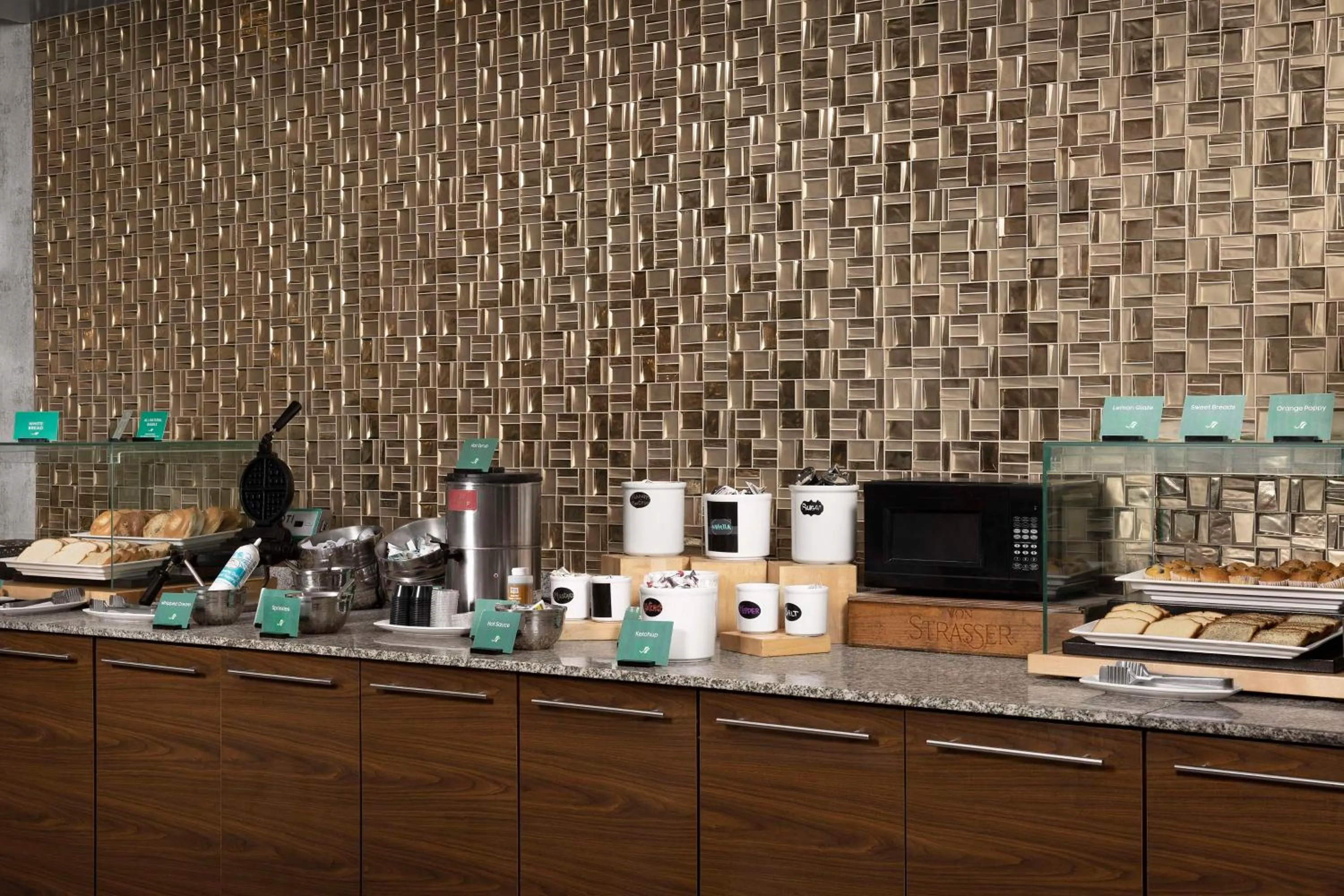 Breakfast in Embassy Suites Atlanta - Kennesaw Town Center