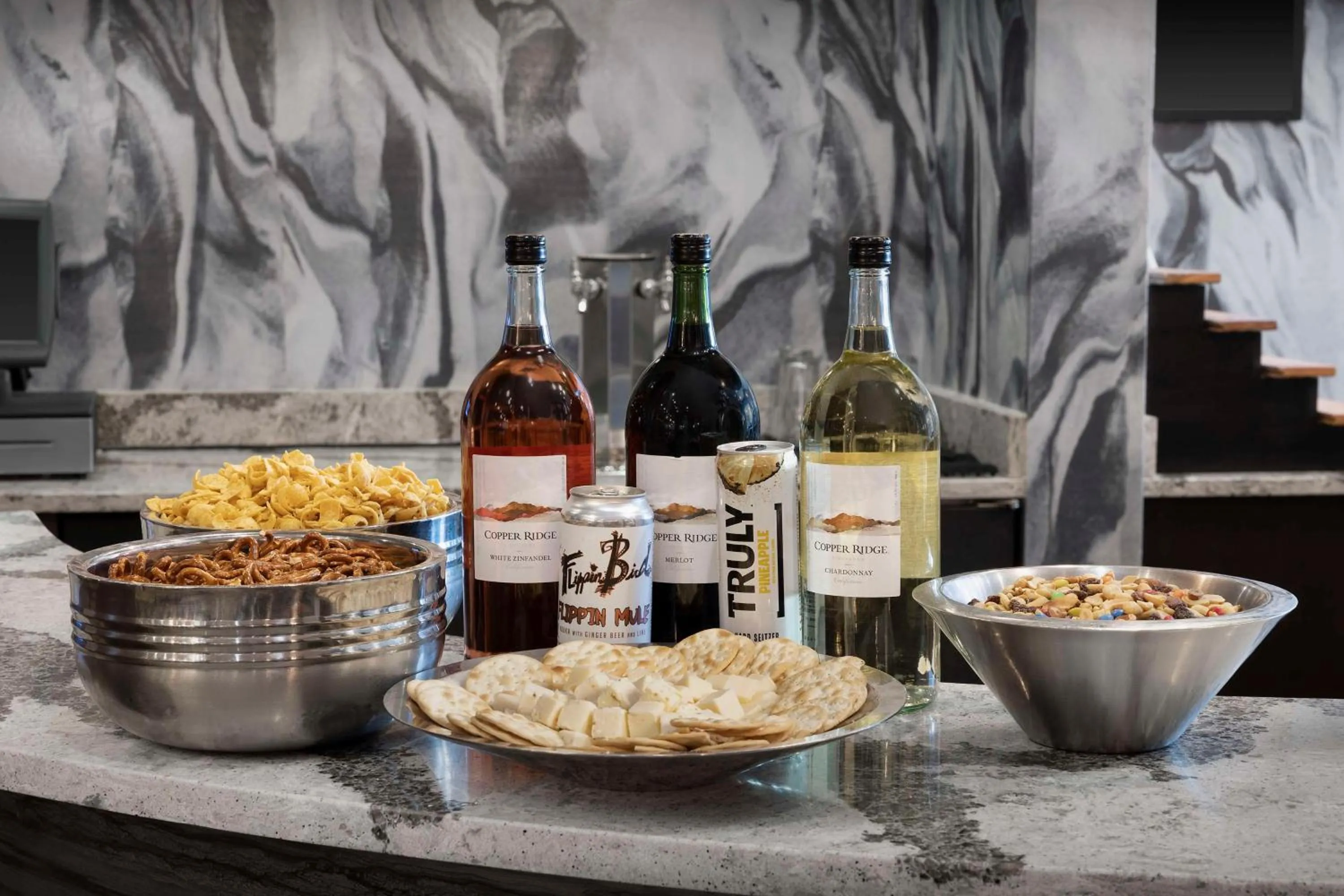 Dining area in Embassy Suites Atlanta - Kennesaw Town Center