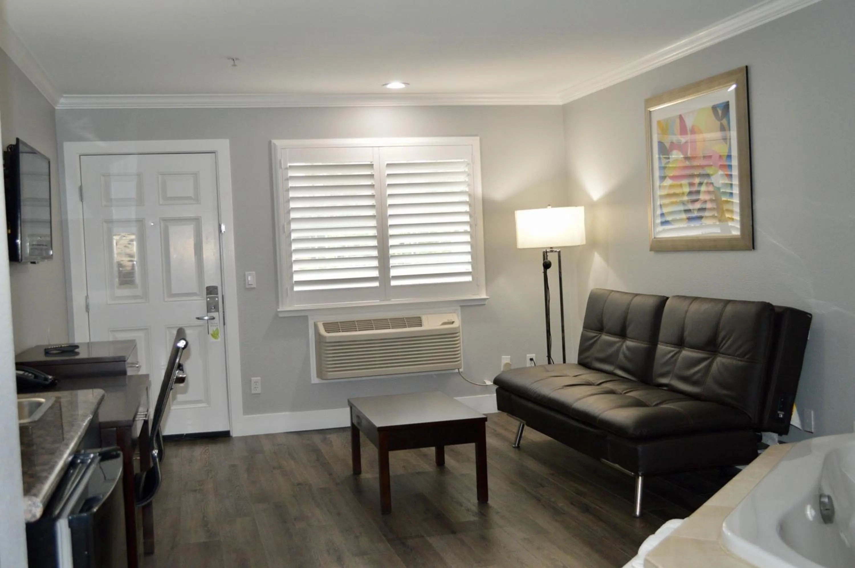 Living room in Fairview Inn & Suites