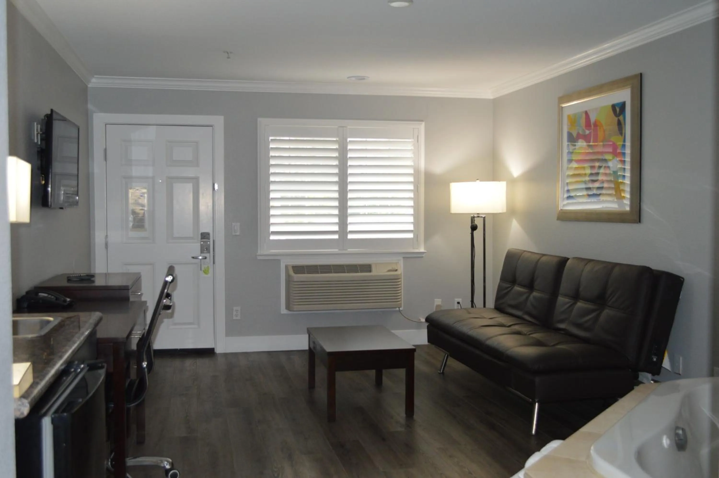 Living room in Fairview Inn & Suites