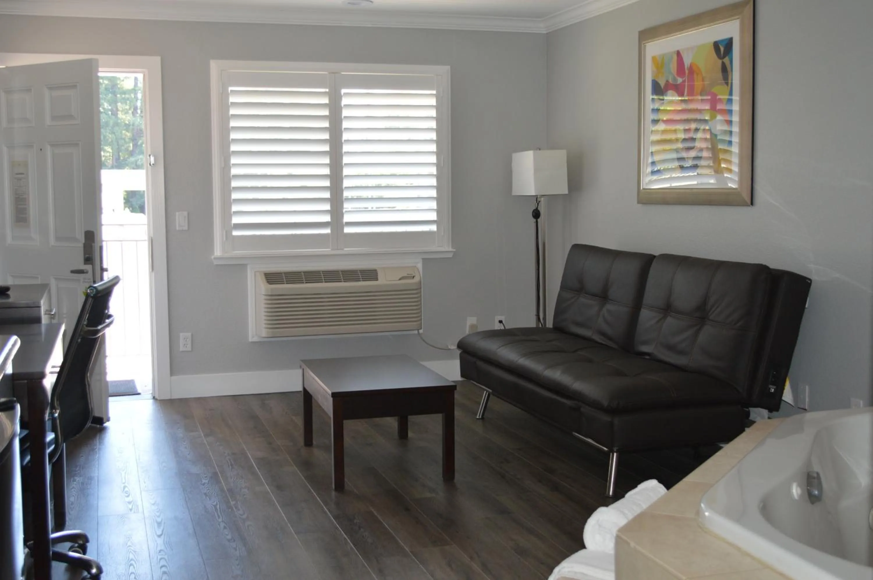 Living room in Fairview Inn & Suites