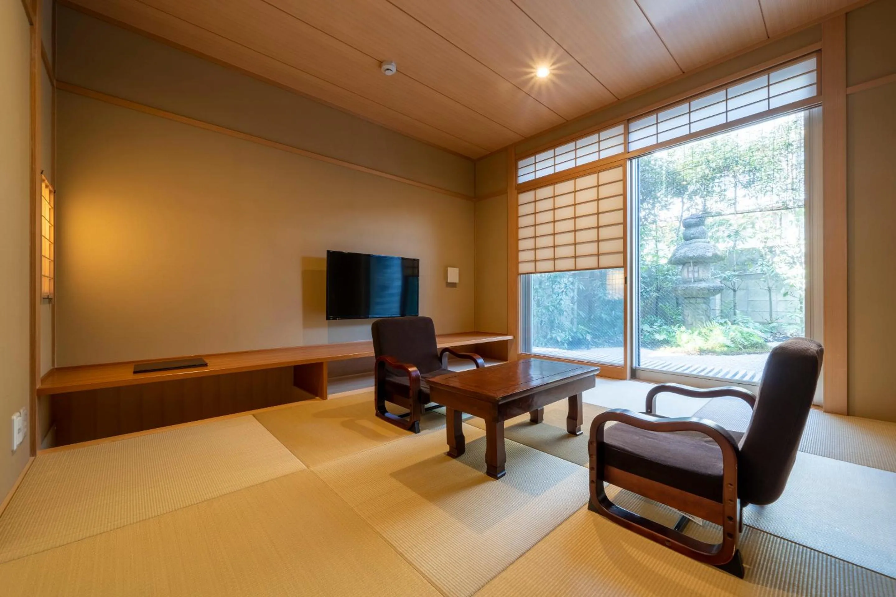 TV and multimedia, Bed in RESI STAY Jisco Hotel Kyoto Goshonishi