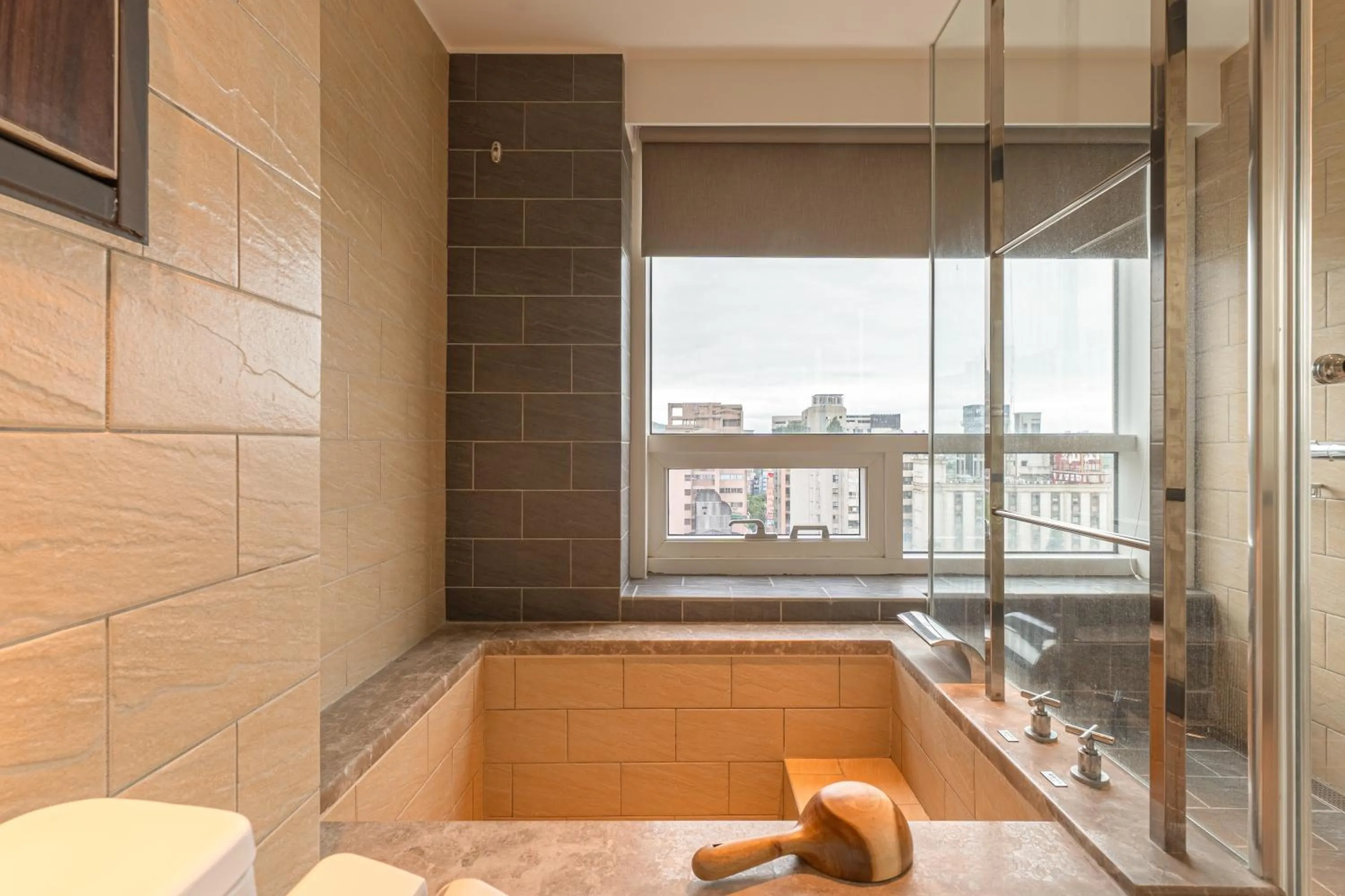 Bathroom in Kilin Hotel, JiaoXi