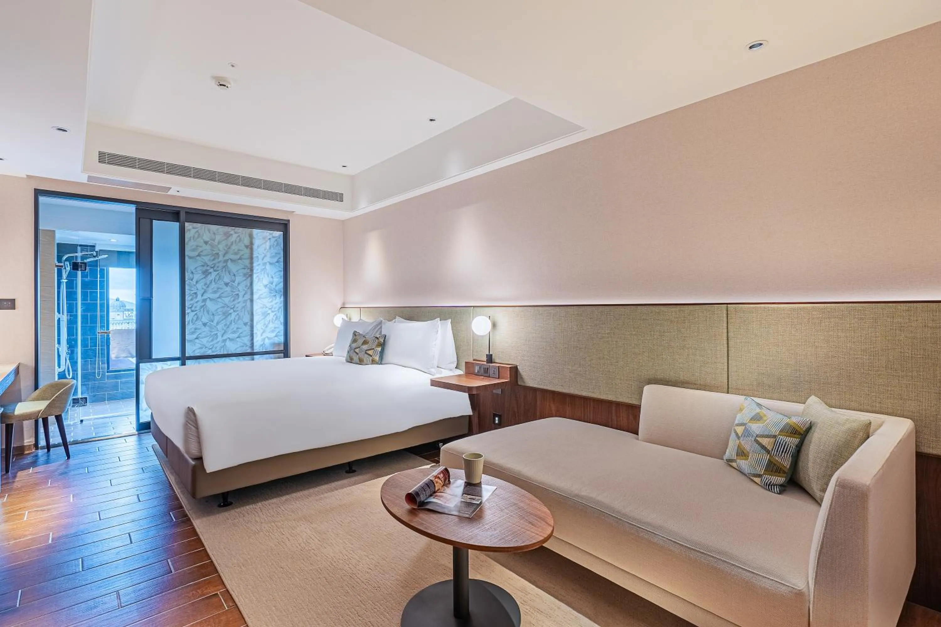 Photo of the whole room, Bed in Kilin Hotel, JiaoXi