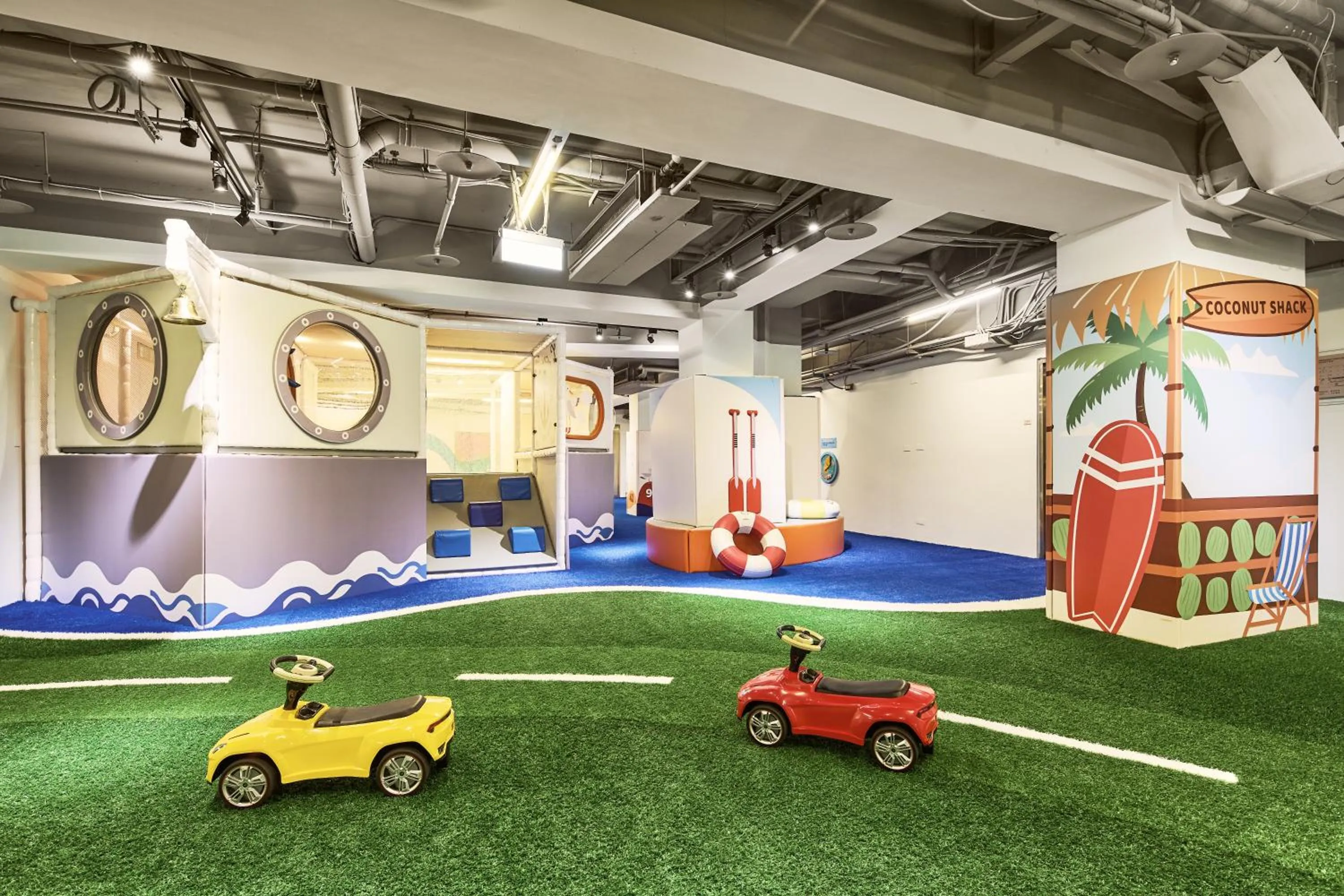 Children play ground in Beach Resort Green Bay