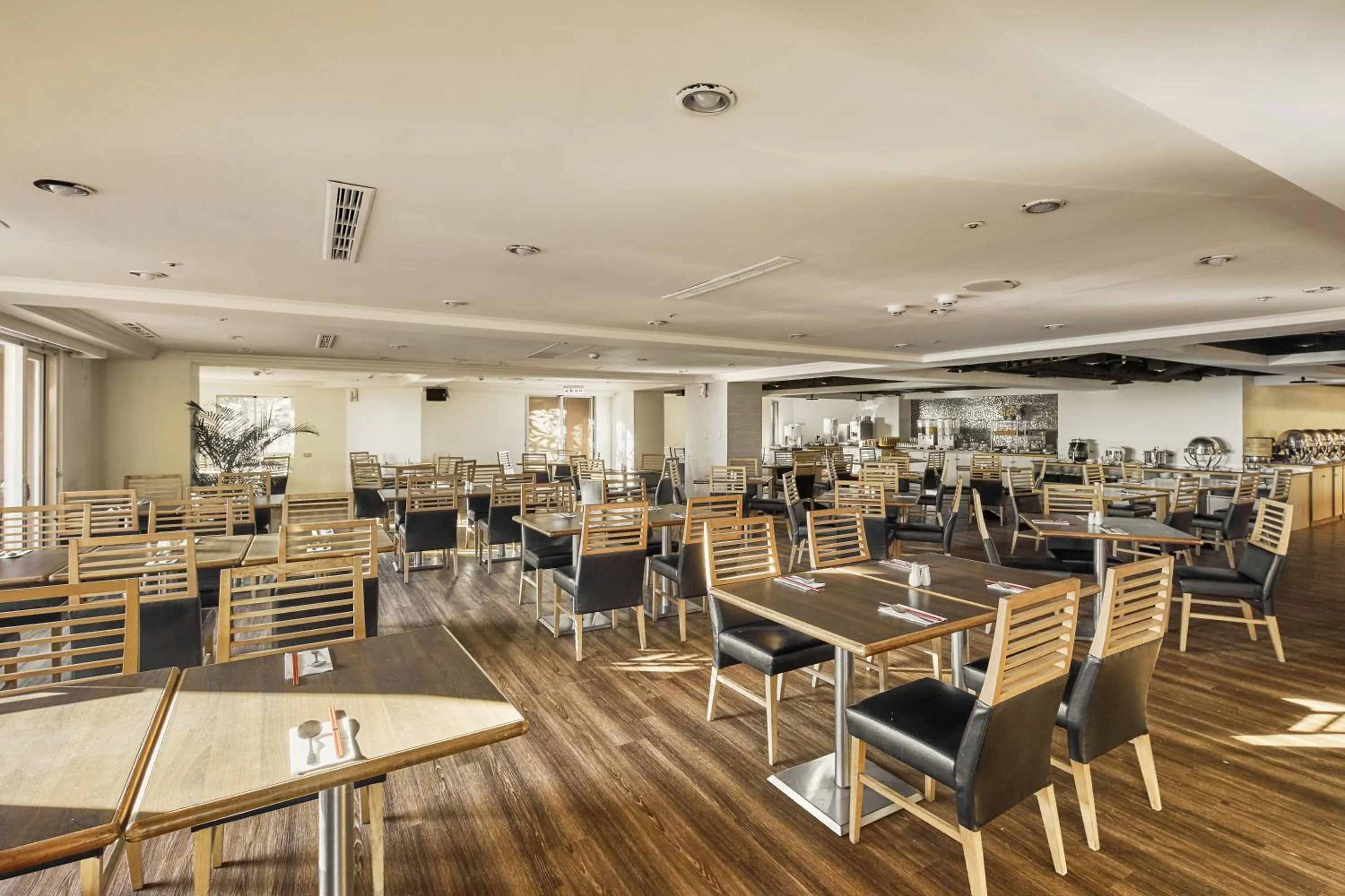 Breakfast in Beach Resort Green Bay