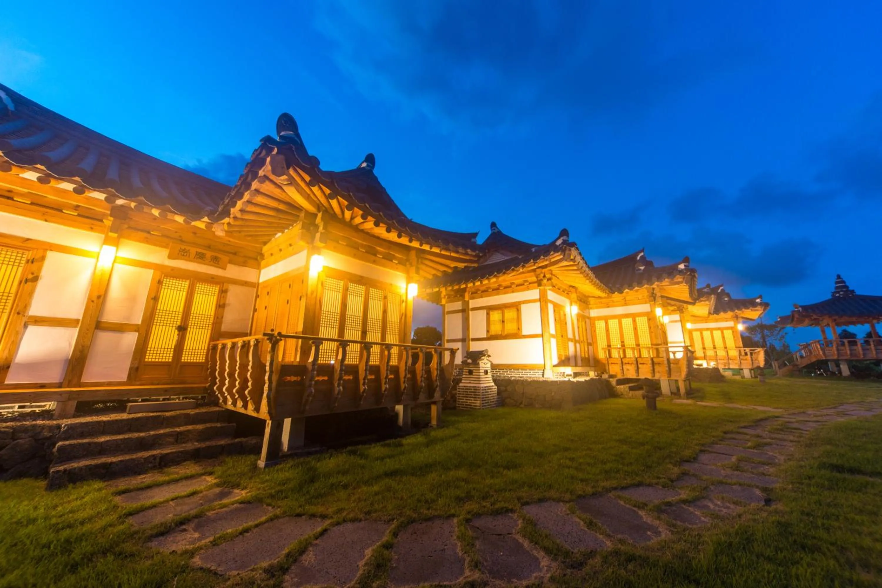 Canopus Resort Pension